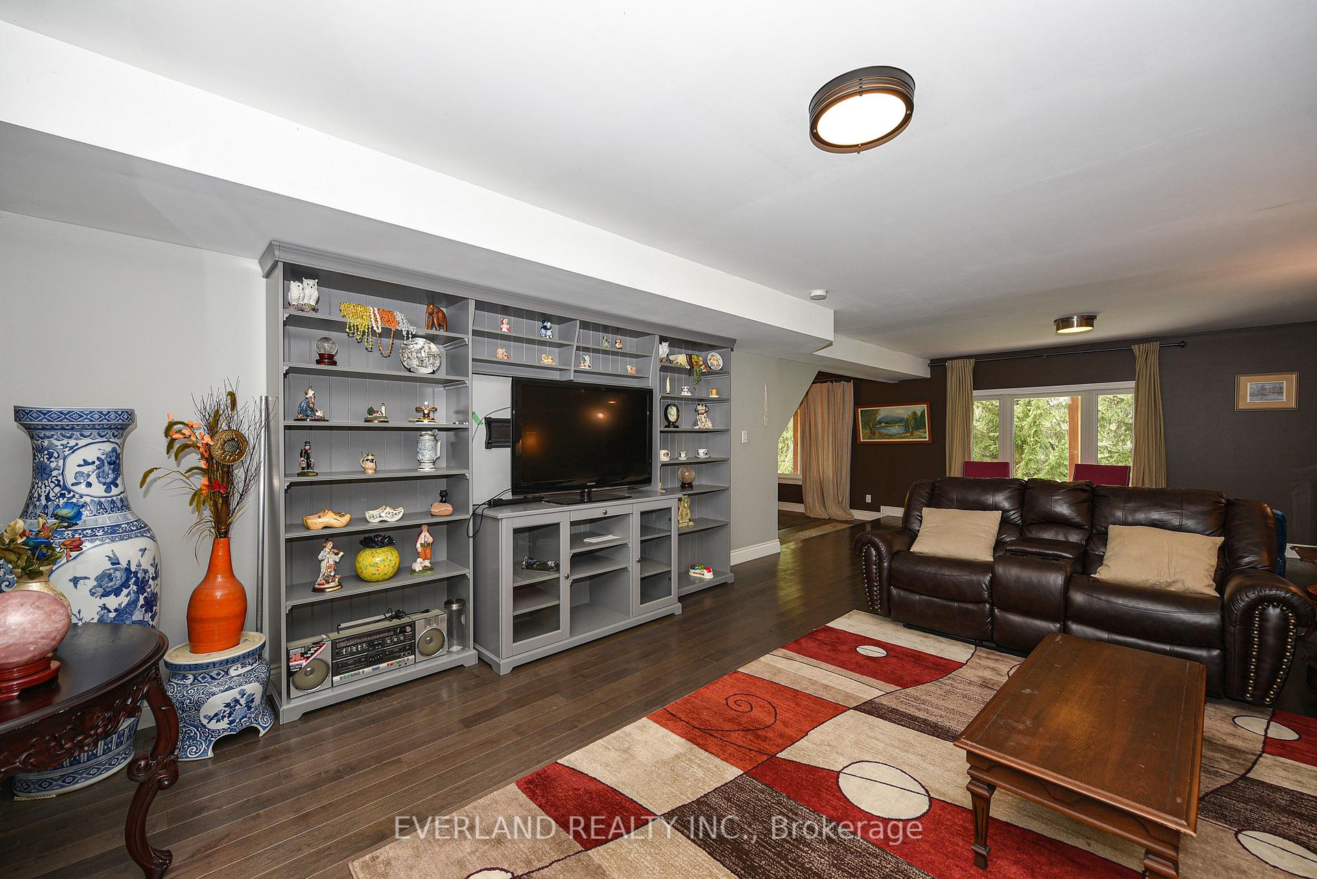 Photo 35 of 27001 Civic Centre Road, Georgina, Historic Lakeshore Communities — HOMEH