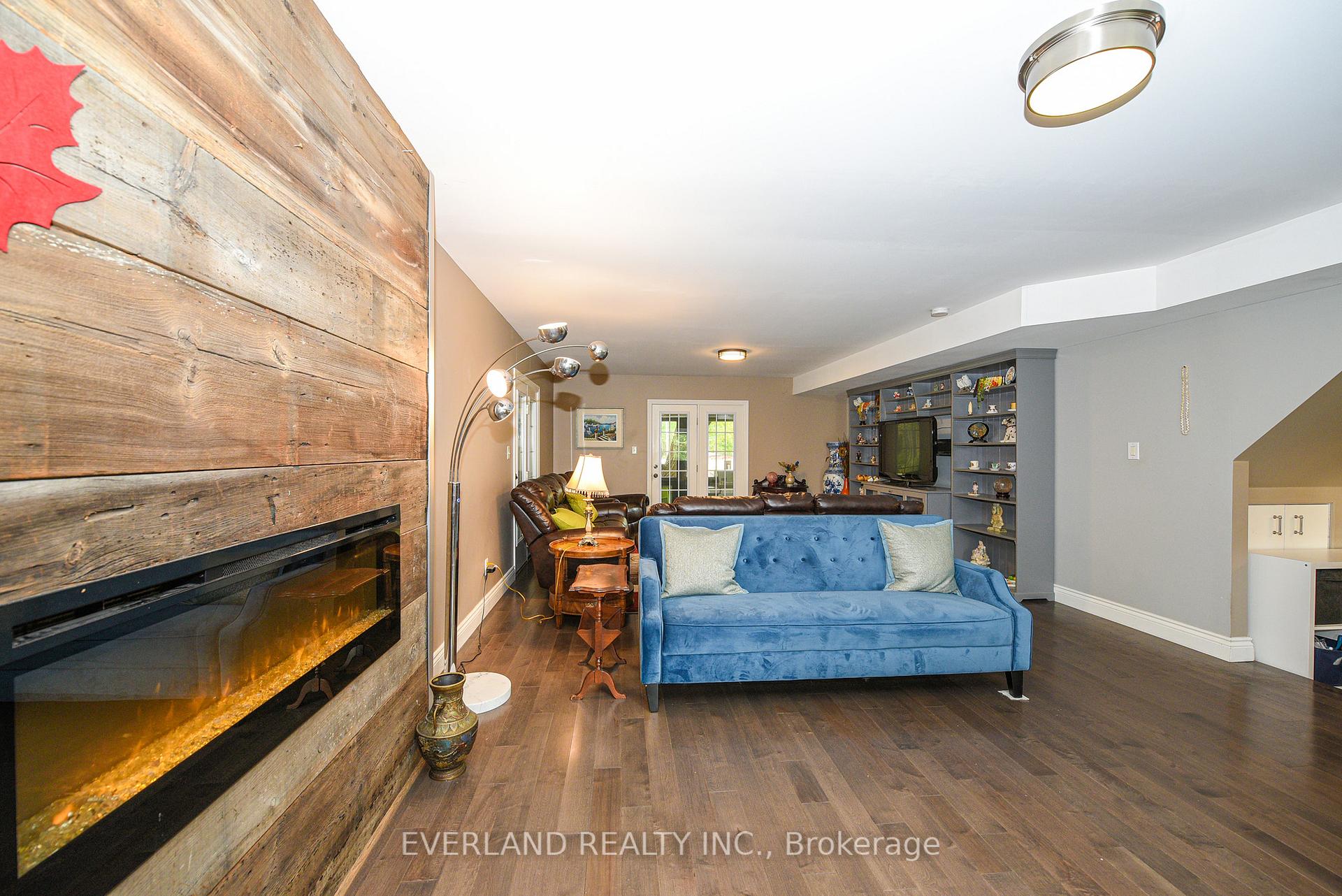Photo 32 of 27001 Civic Centre Road, Georgina, Historic Lakeshore Communities — HOMEH