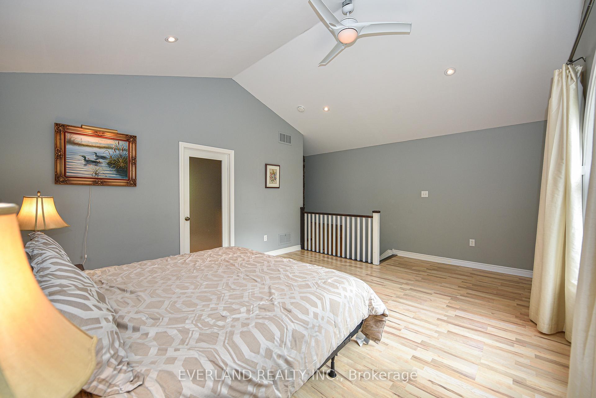 Photo 45 of 27001 Civic Centre Road, Georgina, Historic Lakeshore Communities — HOMEH