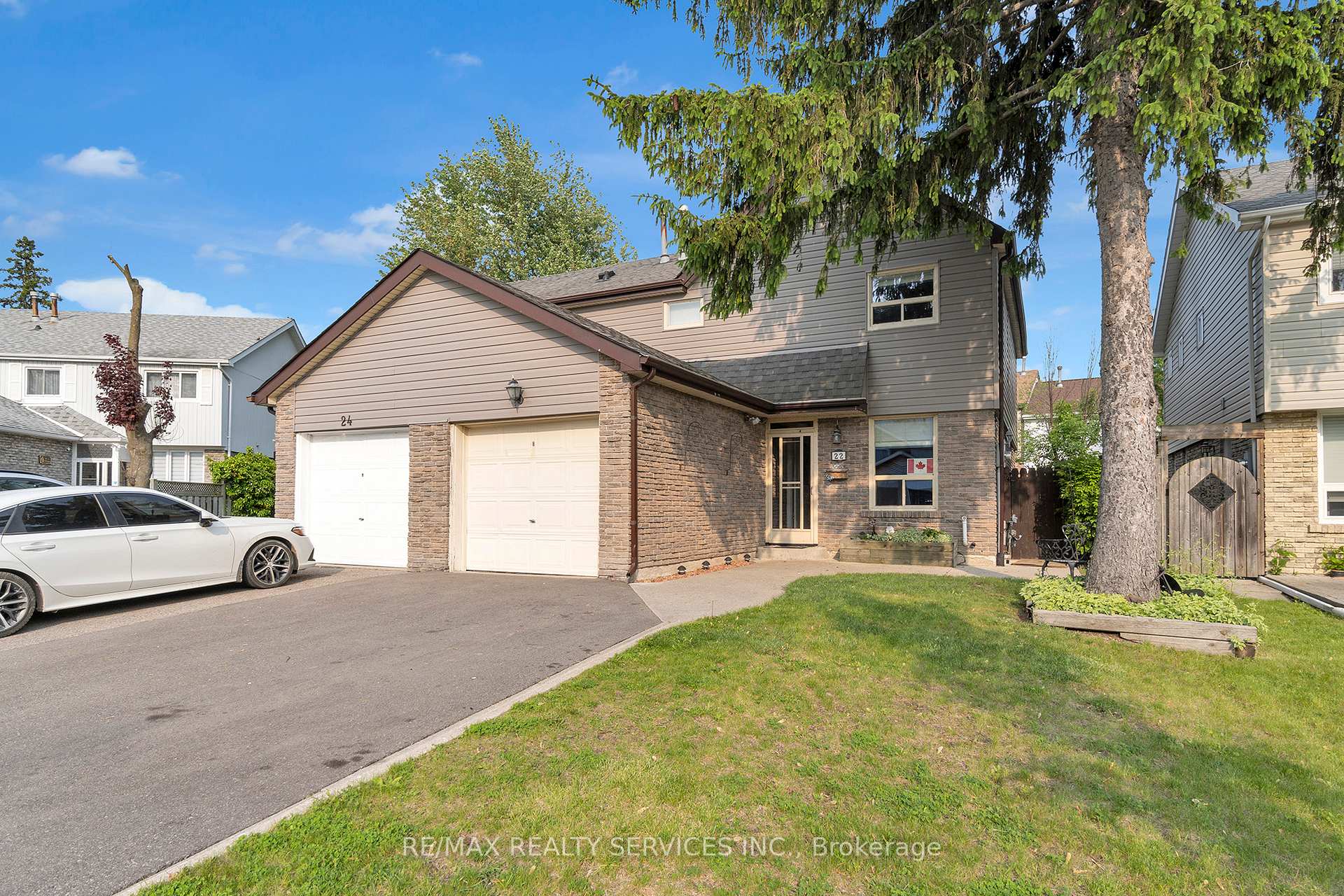 Photo 1 of 22 Nottawasaga Crescent, Brampton, Heart Lake West — HOMEH