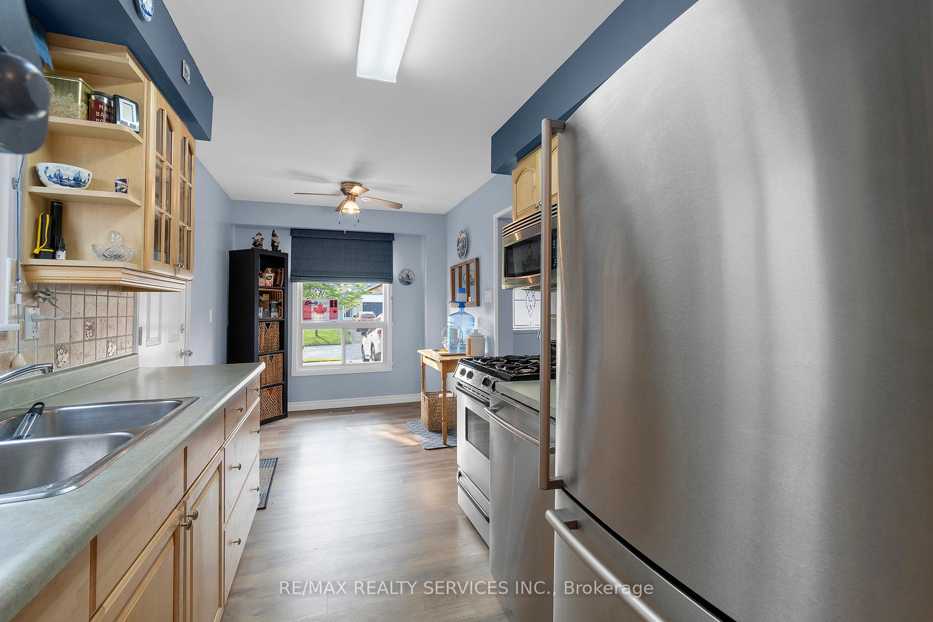Photo 11 of 22 Nottawasaga Crescent, Brampton, Heart Lake West — HOMEH