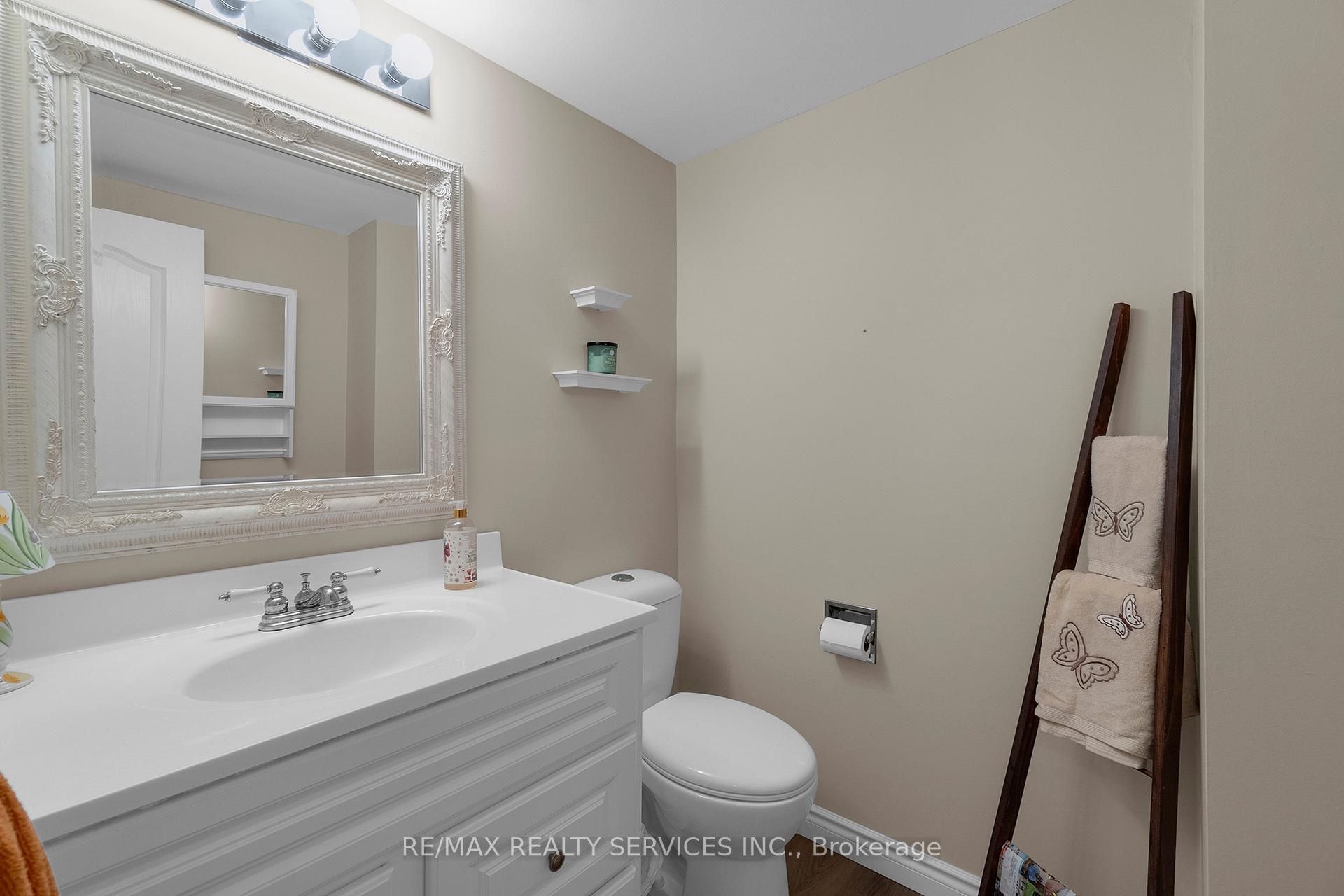 Photo 22 of 22 Nottawasaga Crescent, Brampton, Heart Lake West — HOMEH