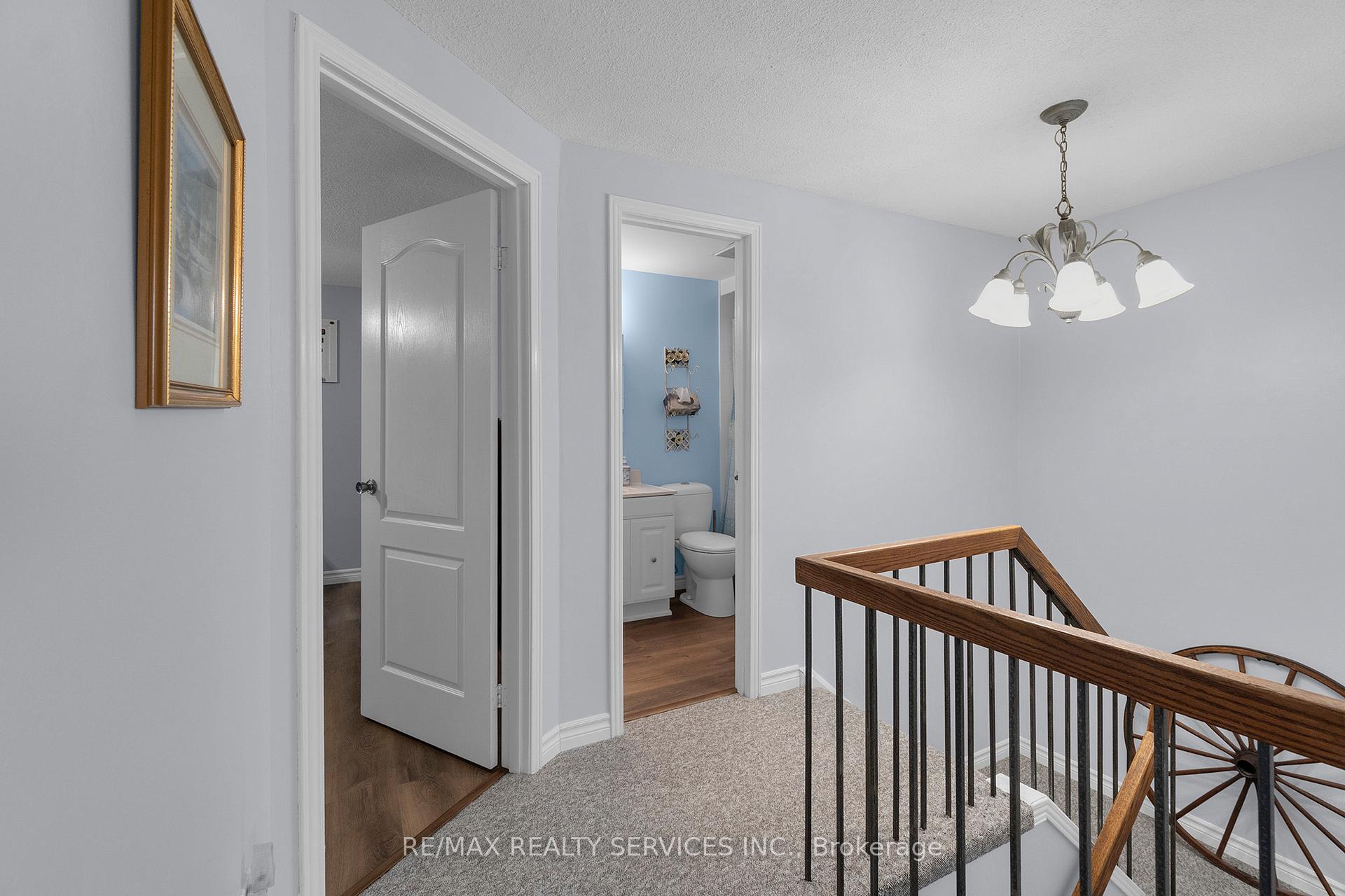 Photo 20 of 22 Nottawasaga Crescent, Brampton, Heart Lake West — HOMEH