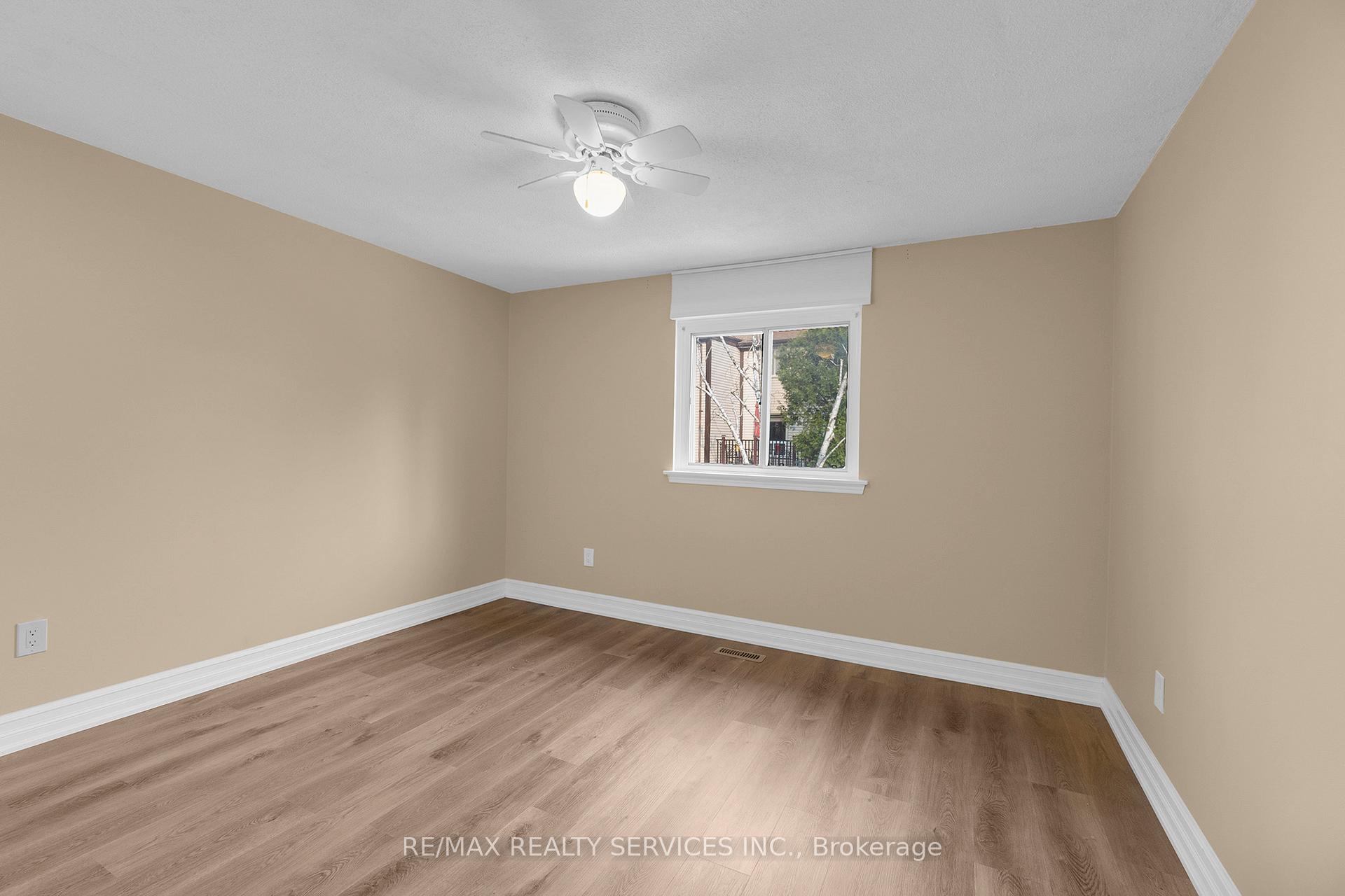 Photo 23 of 22 Nottawasaga Crescent, Brampton, Heart Lake West — HOMEH