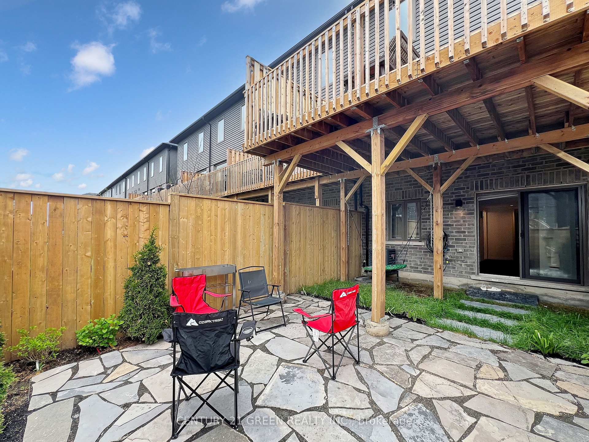 Photo 5 of Unit 62, 61 Soho Street, Hamilton, Stoney Creek Mountain — HOMEH