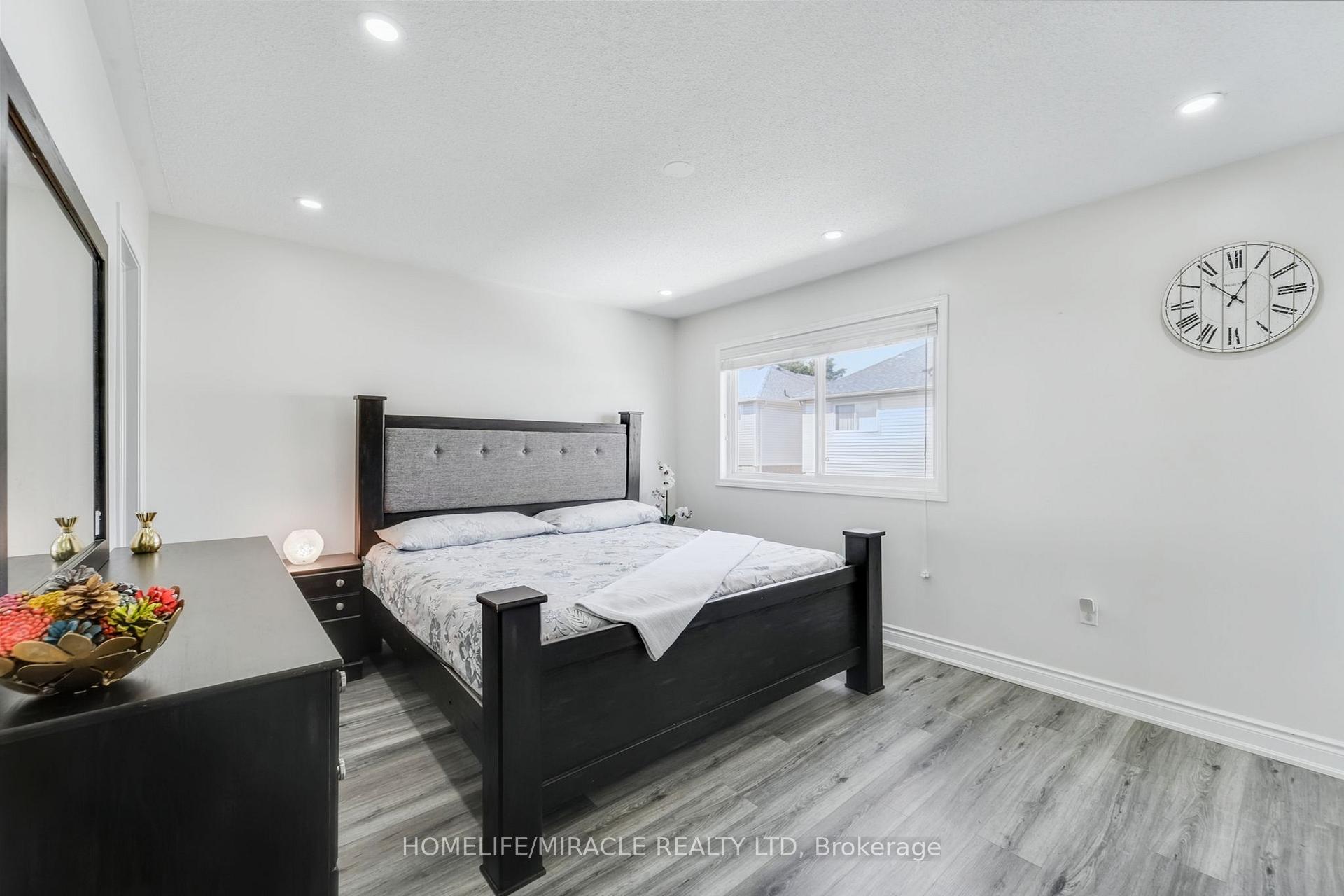 Photo 18 of 48 Jessop Drive, Brampton, Fletcher's Meadow — HOMEH
