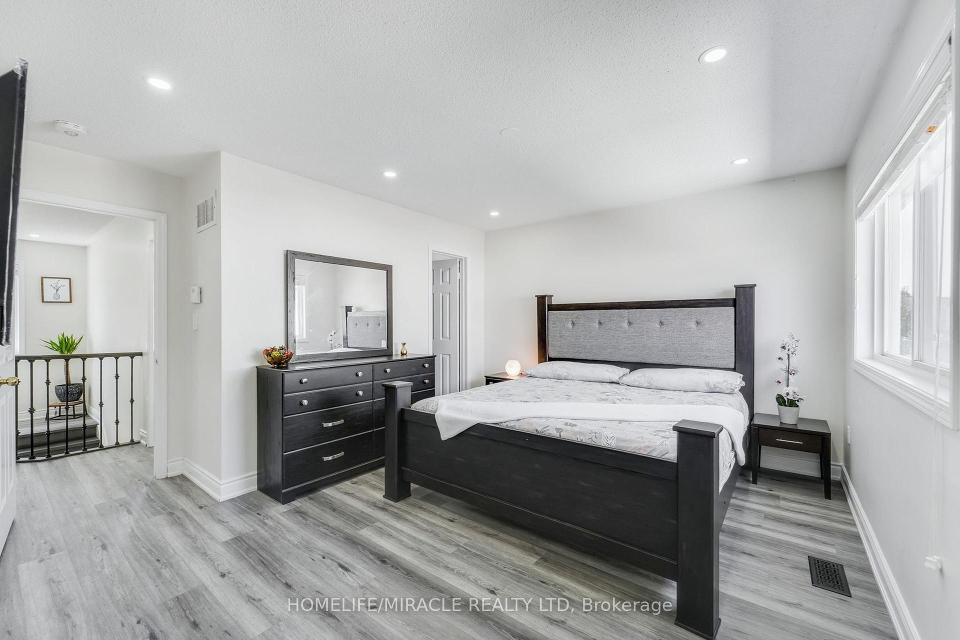 Photo 36 of 48 Jessop Drive, Brampton, Fletcher's Meadow — HOMEH