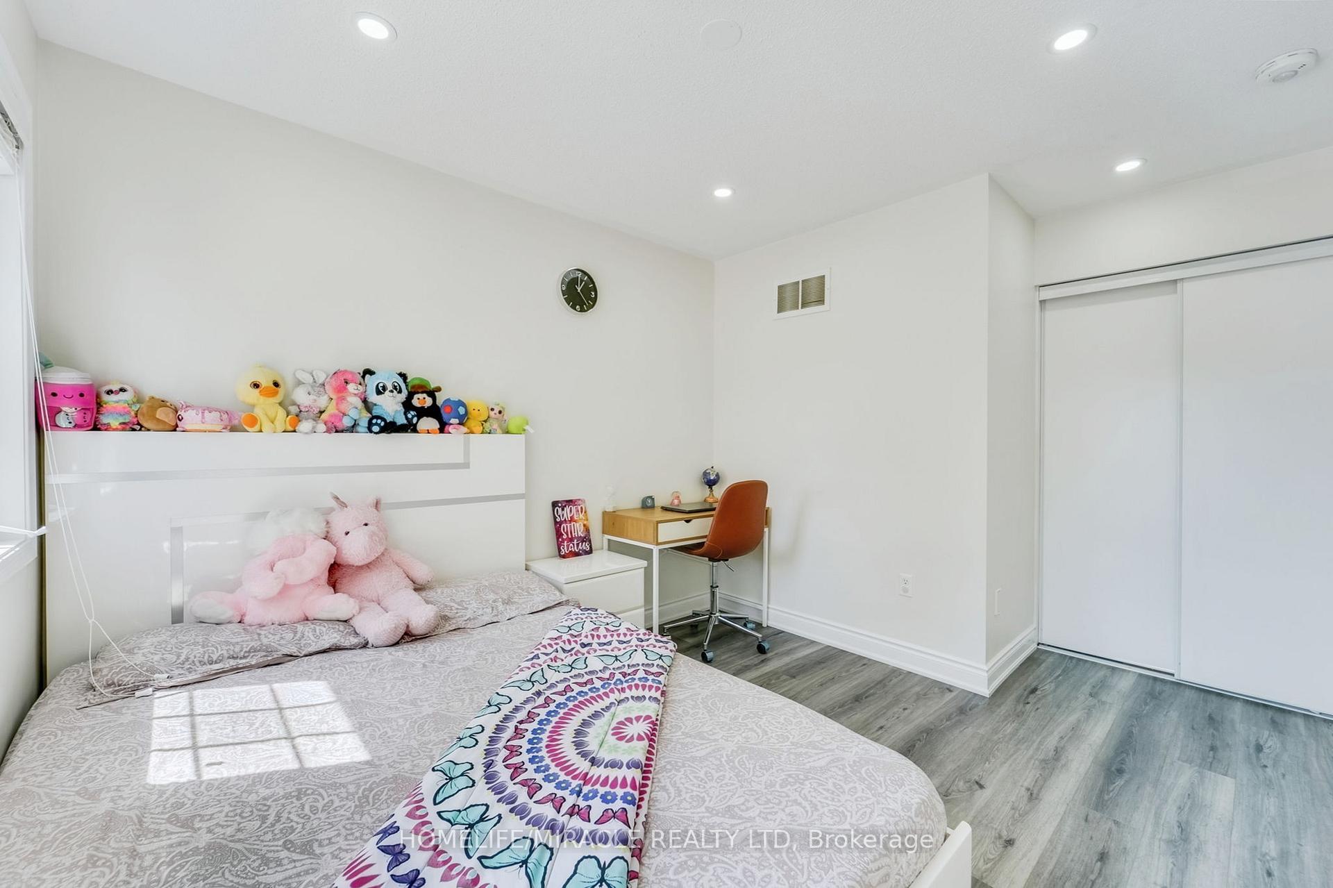 Photo 22 of 48 Jessop Drive, Brampton, Fletcher's Meadow — HOMEH
