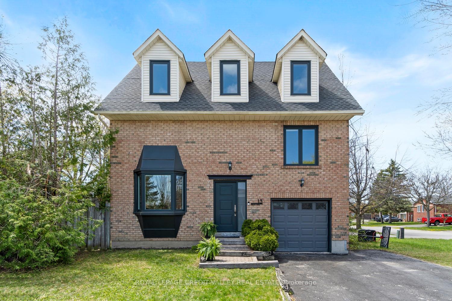 Photo 1 of 13 Kinzie Lane, Barrie, Grove East — HOMEH