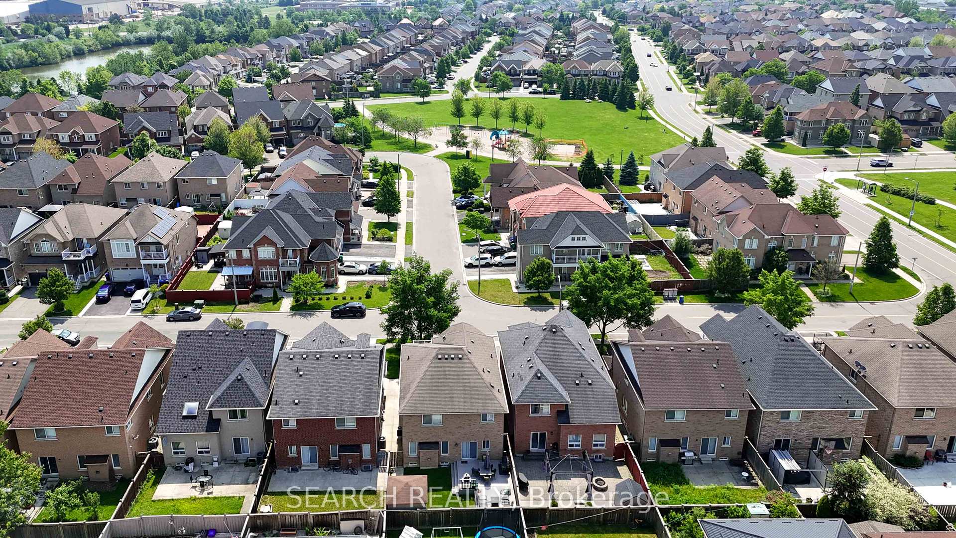 Photo 37 of 93 Iron Block Drive, Brampton, Northwest Sandalwood Parkway — HOMEH