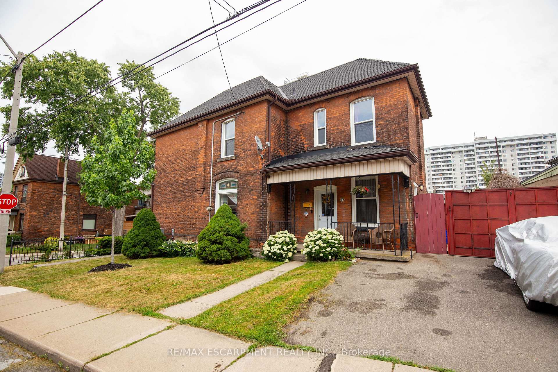 Photo 2 of 167 Napier Street, Hamilton, Strathcona — HOMEH