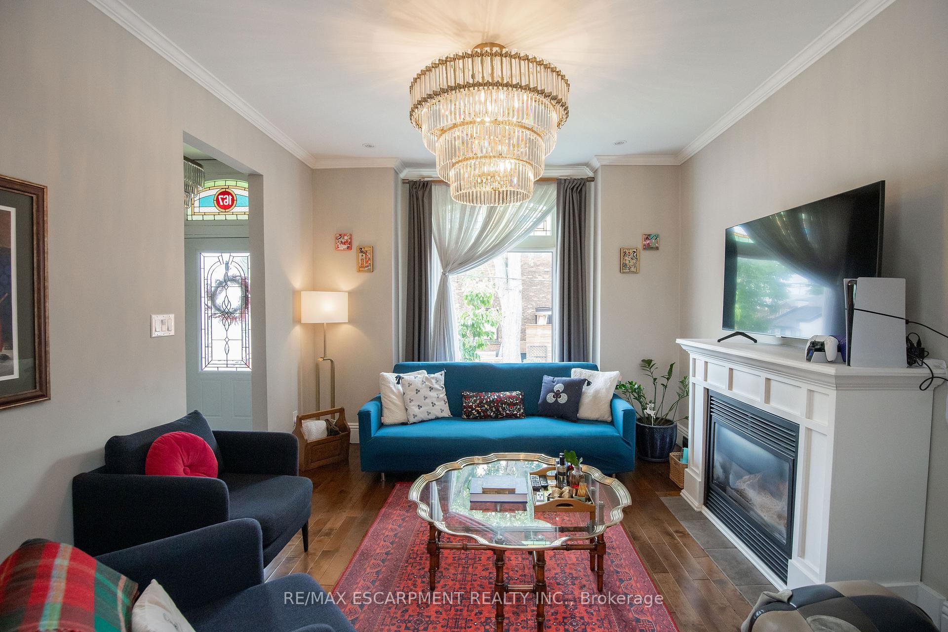 Photo 8 of 167 Napier Street, Hamilton, Strathcona — HOMEH