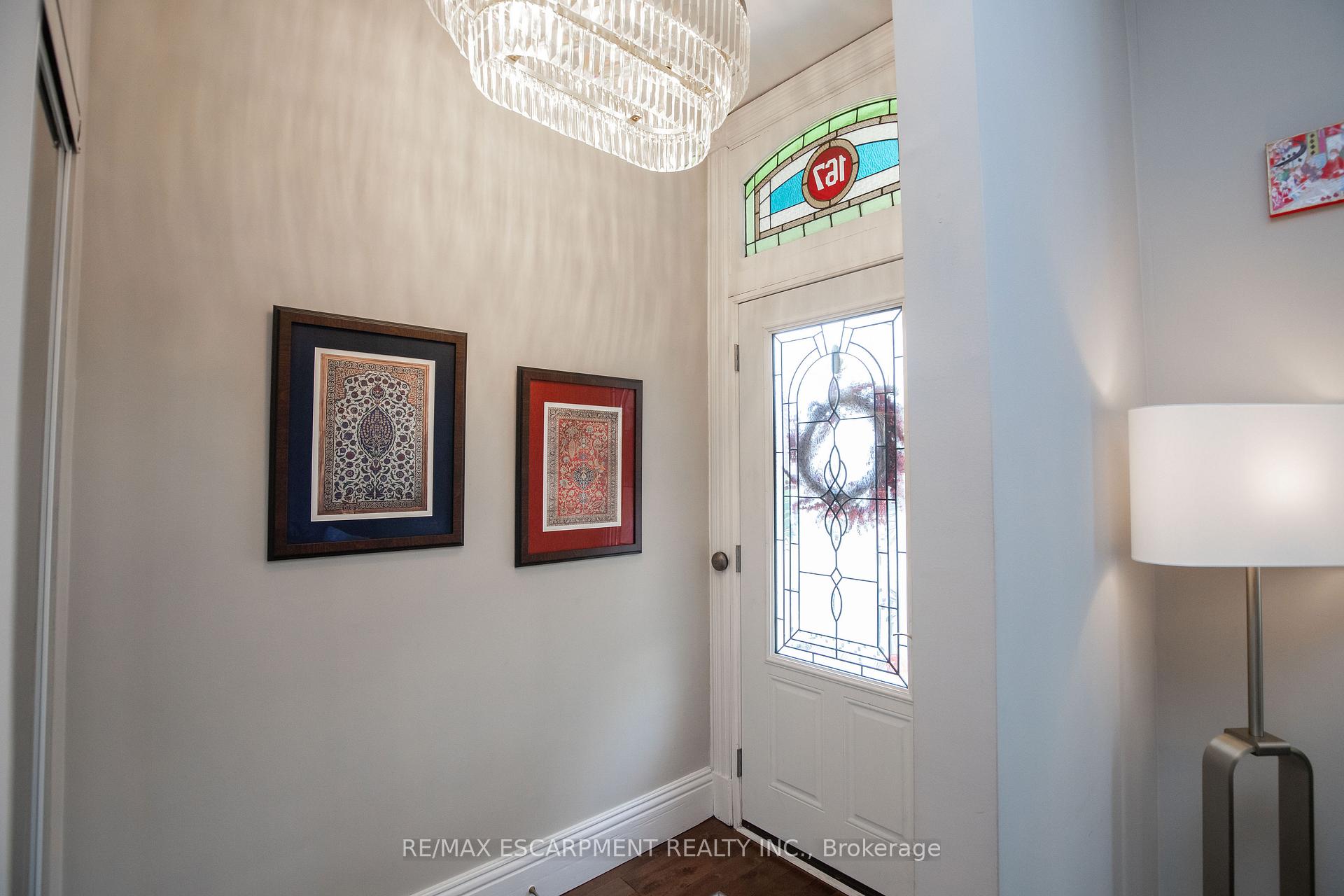 Photo 16 of 167 Napier Street, Hamilton, Strathcona — HOMEH