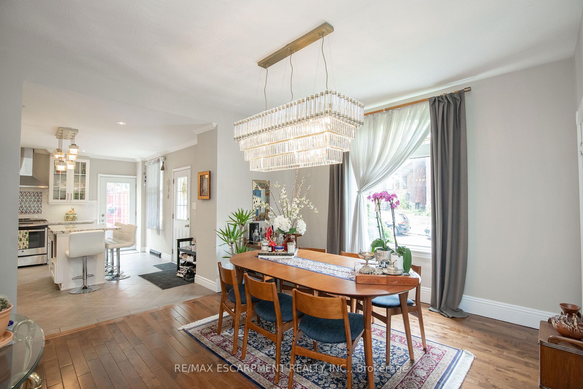 Photo 17 of 167 Napier Street, Hamilton, Strathcona — HOMEH