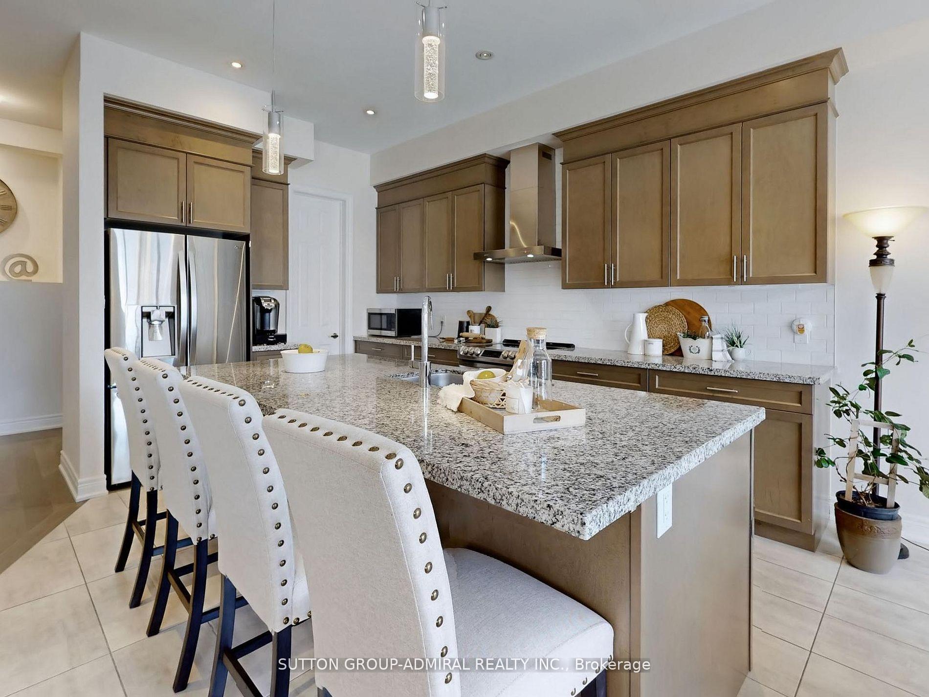 Photo 10 of 40 Brabin Circle, Whitby, Rural Whitby — HOMEH