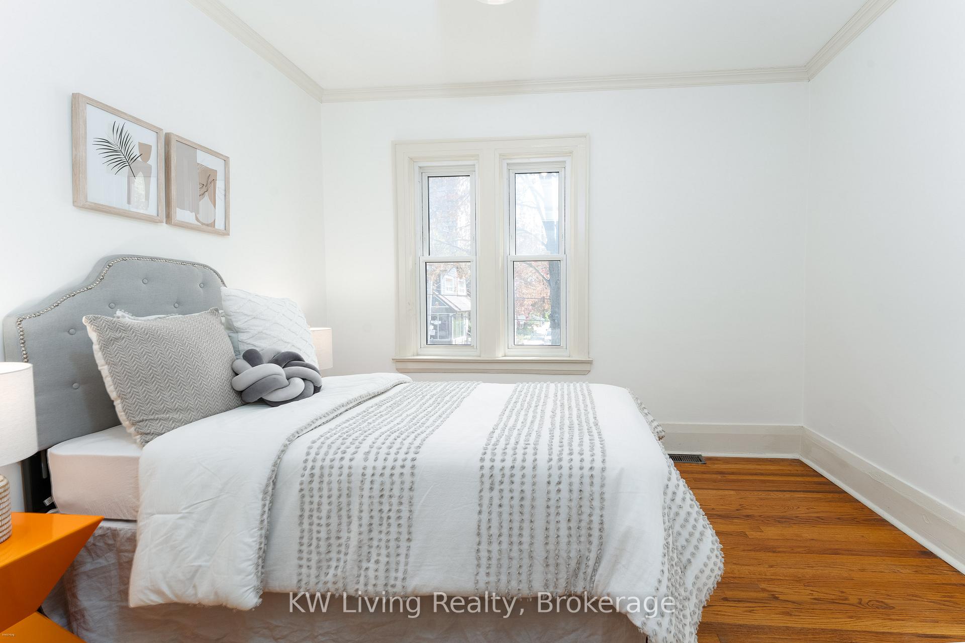 Photo 5 of 96 Edith Drive, Toronto, Yonge-Eglinton — HOMEH