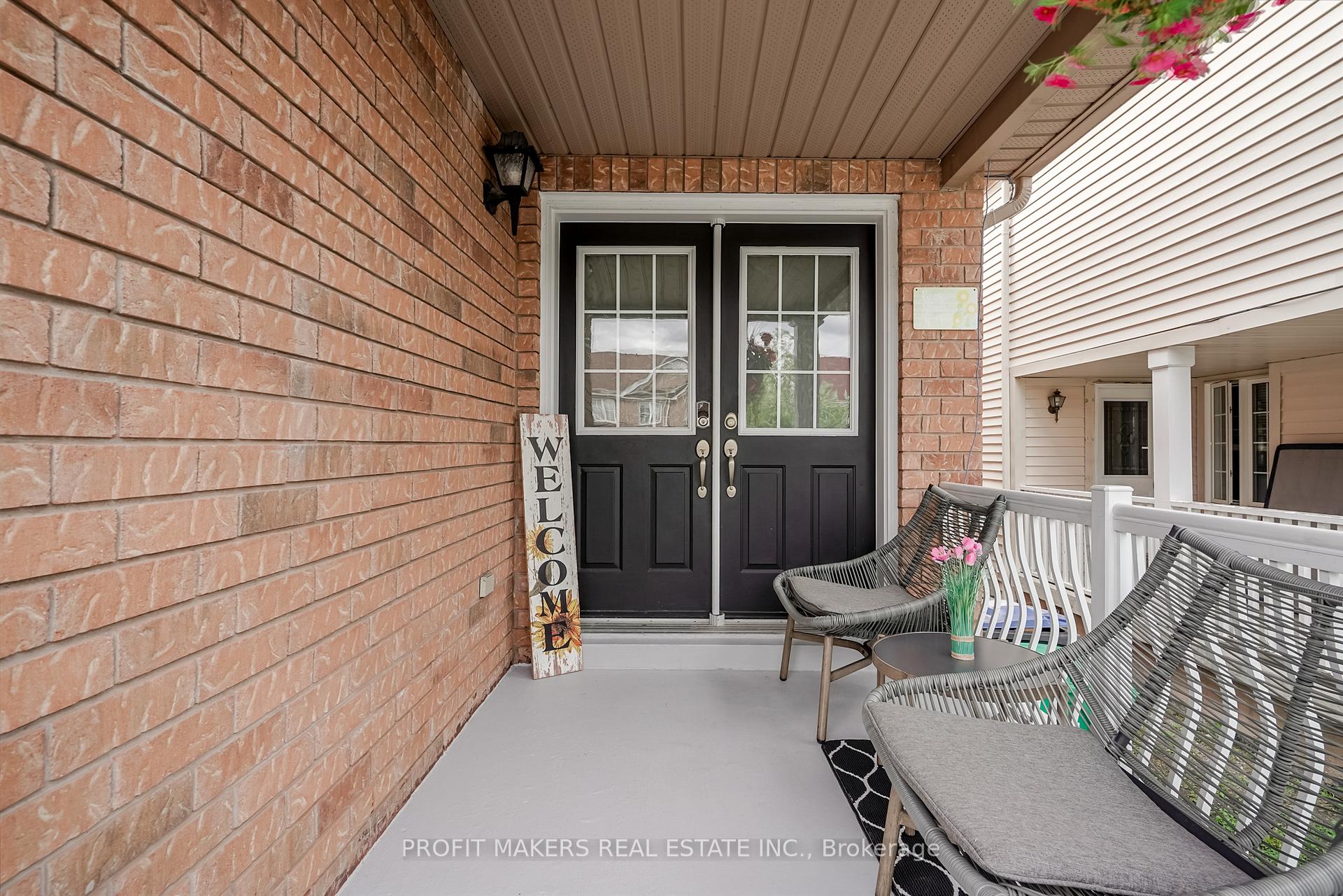Photo 9 of 109 Tiller Trail, Brampton, Fletcher's Creek Village — HOMEH