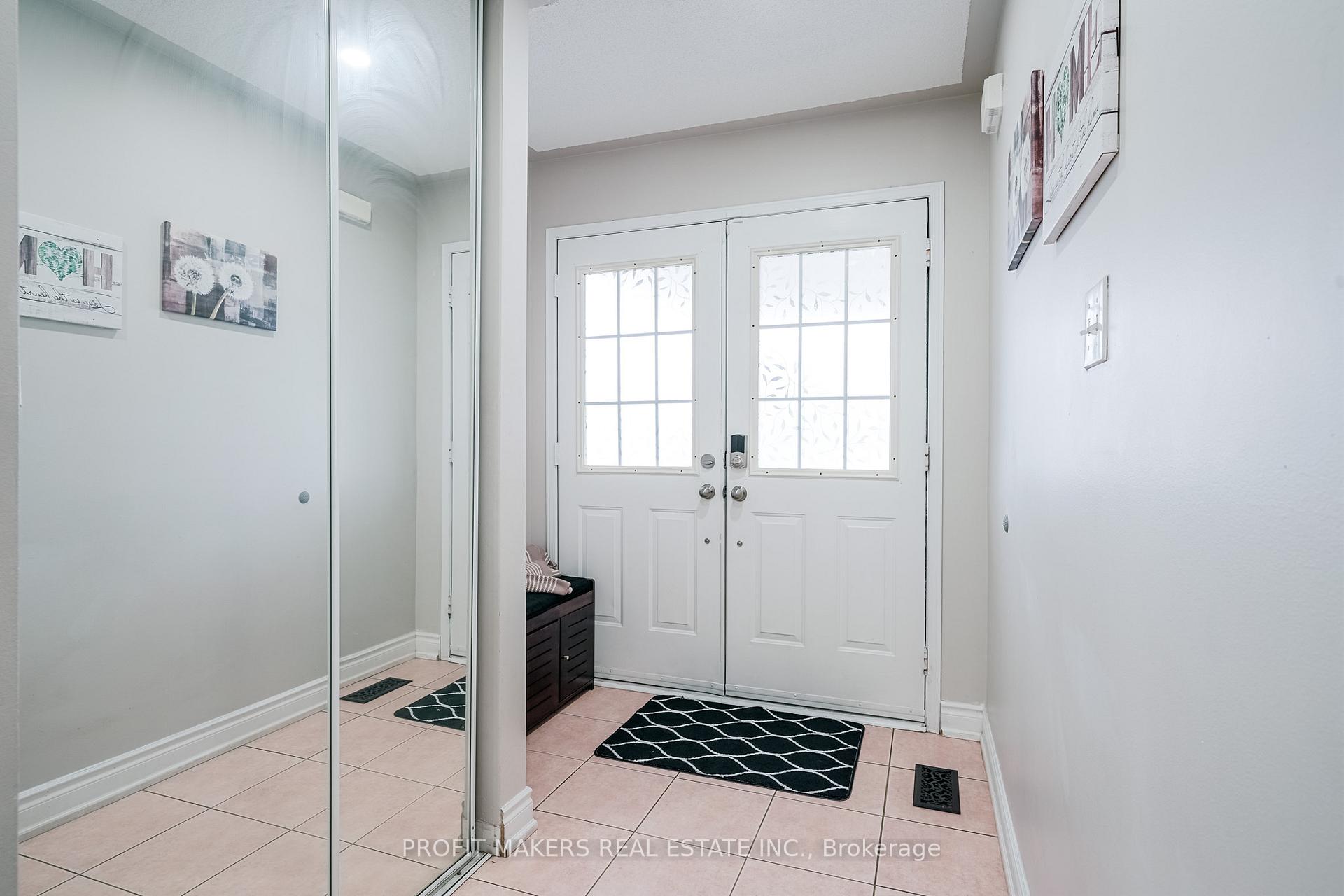 Photo 2 of 109 Tiller Trail, Brampton, Fletcher's Creek Village — HOMEH