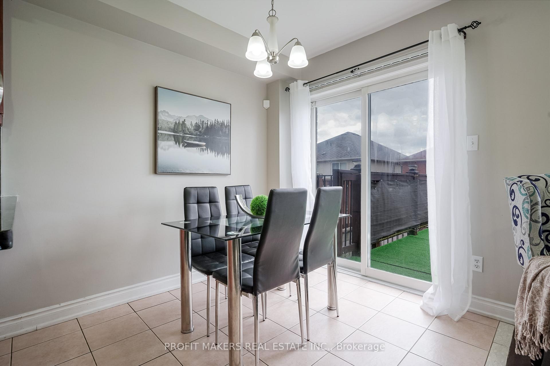 Photo 10 of 109 Tiller Trail, Brampton, Fletcher's Creek Village — HOMEH