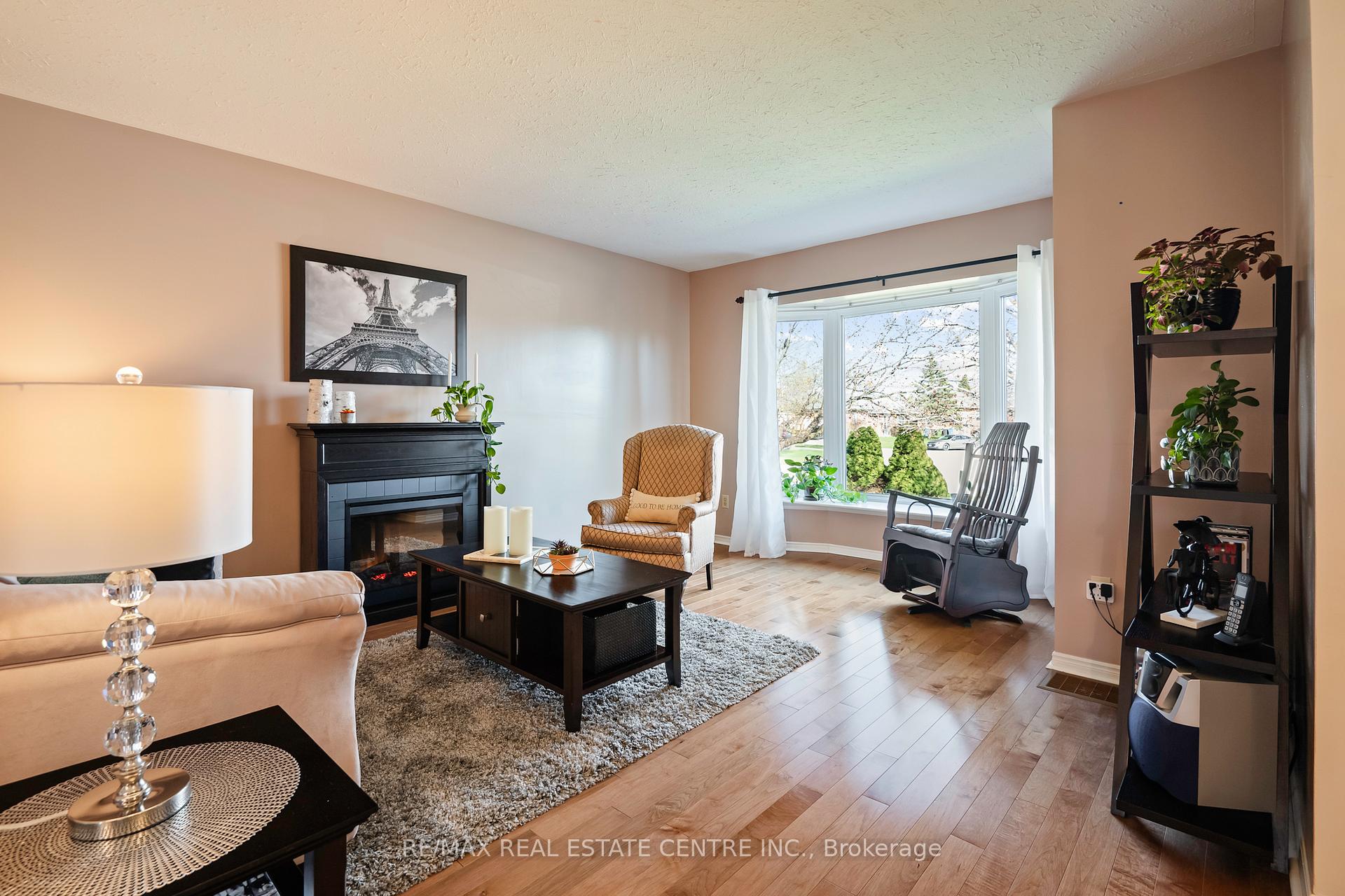 Photo 10 of 24 Wilson Crescent, Southgate — HOMEH