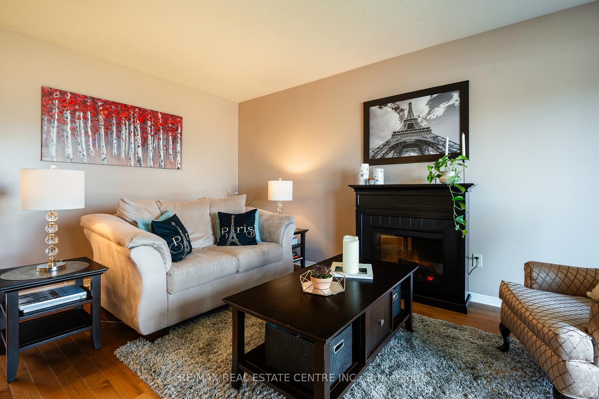 Photo 12 of 24 Wilson Crescent, Southgate — HOMEH