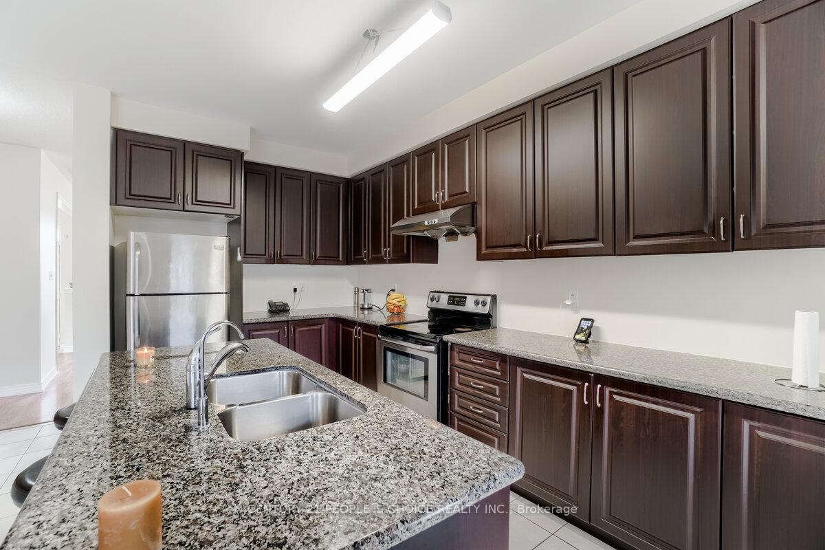 Photo 12 of 39 Wardenwood Drive, Brampton, Sandringham-Wellington — HOMEH