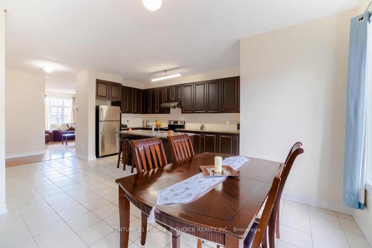 Photo 15 of 39 Wardenwood Drive, Brampton, Sandringham-Wellington — HOMEH