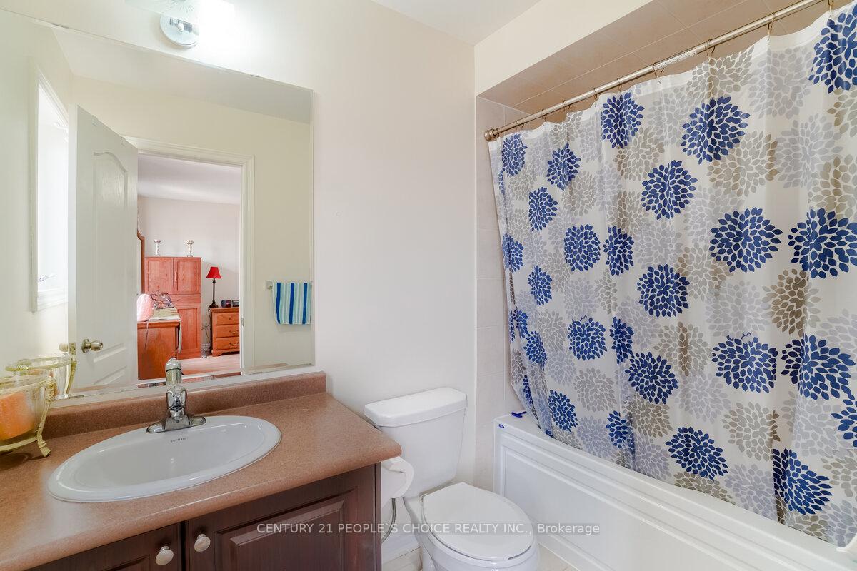 Photo 36 of 39 Wardenwood Drive, Brampton, Sandringham-Wellington — HOMEH