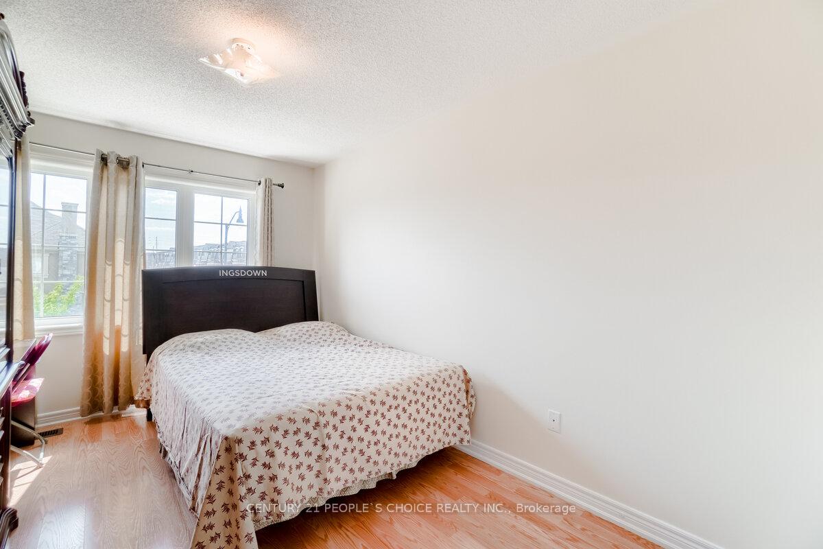 Photo 20 of 39 Wardenwood Drive, Brampton, Sandringham-Wellington — HOMEH