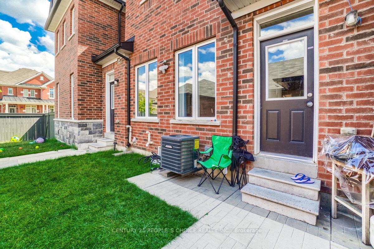 Photo 34 of 39 Wardenwood Drive, Brampton, Sandringham-Wellington — HOMEH