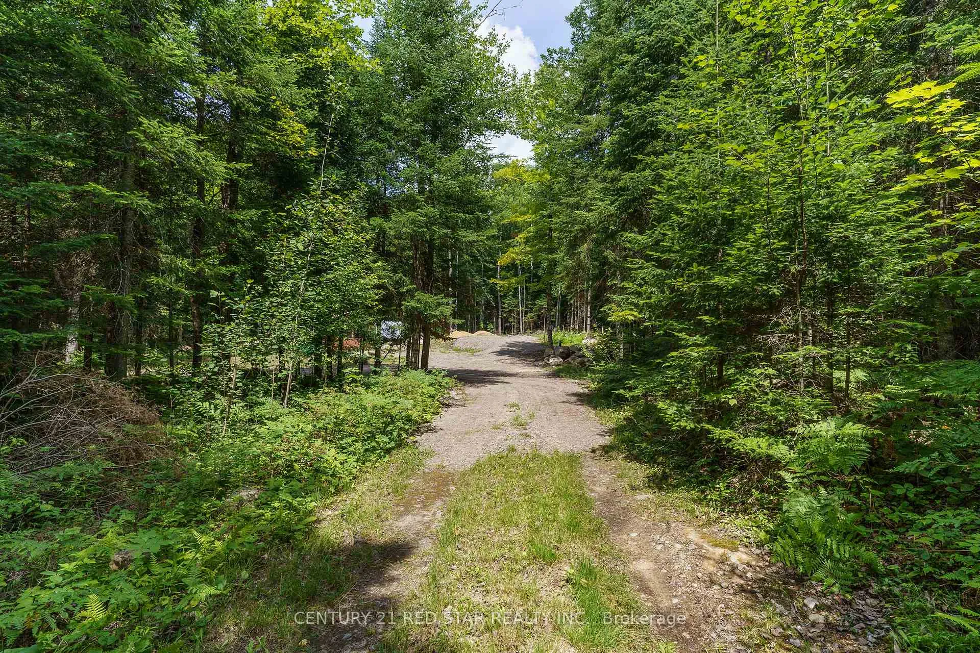 Photo of 2978 Glamorgan Road