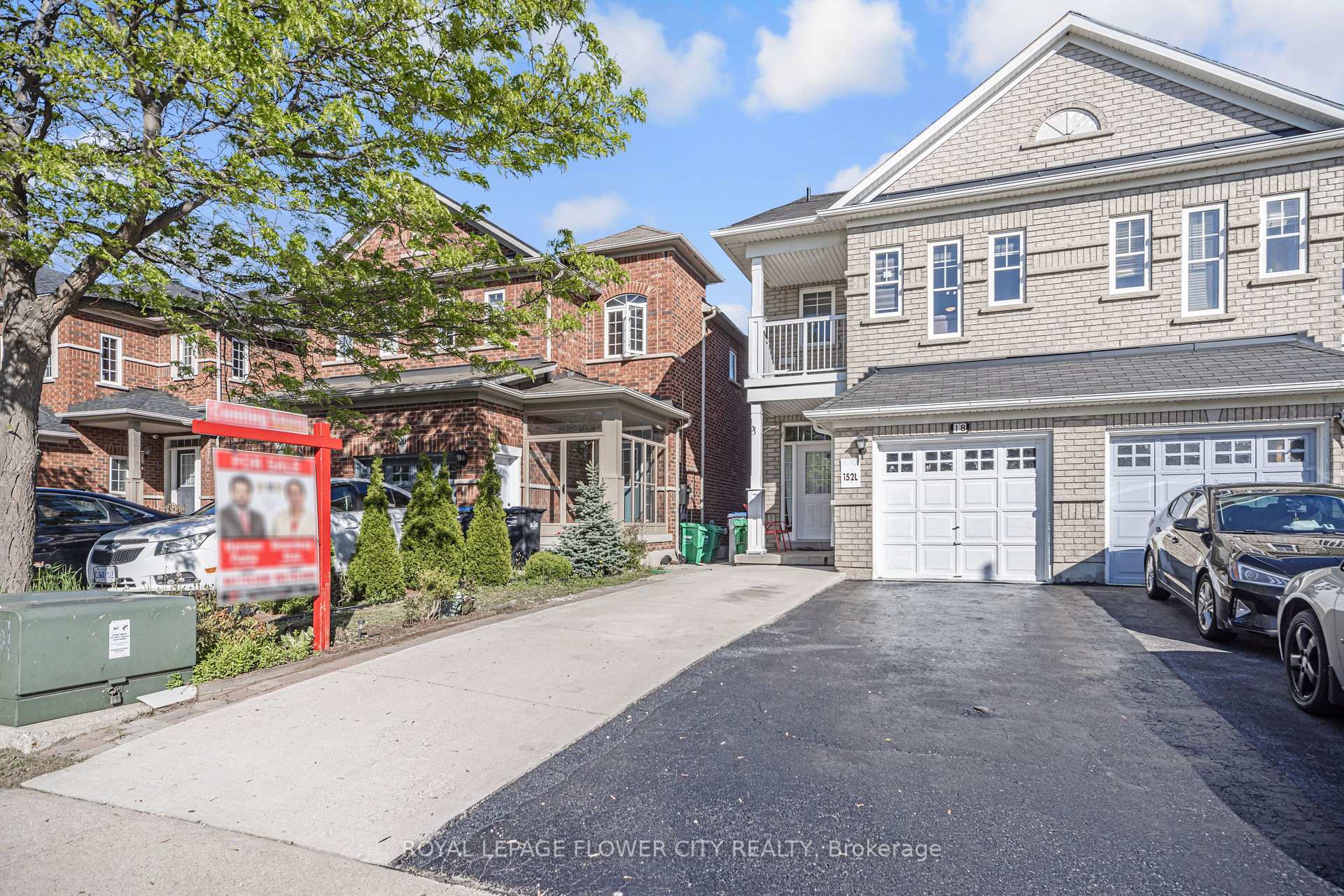 Photo 3 of 18 Nathaniel Crescent, Brampton, Bram West — HOMEH