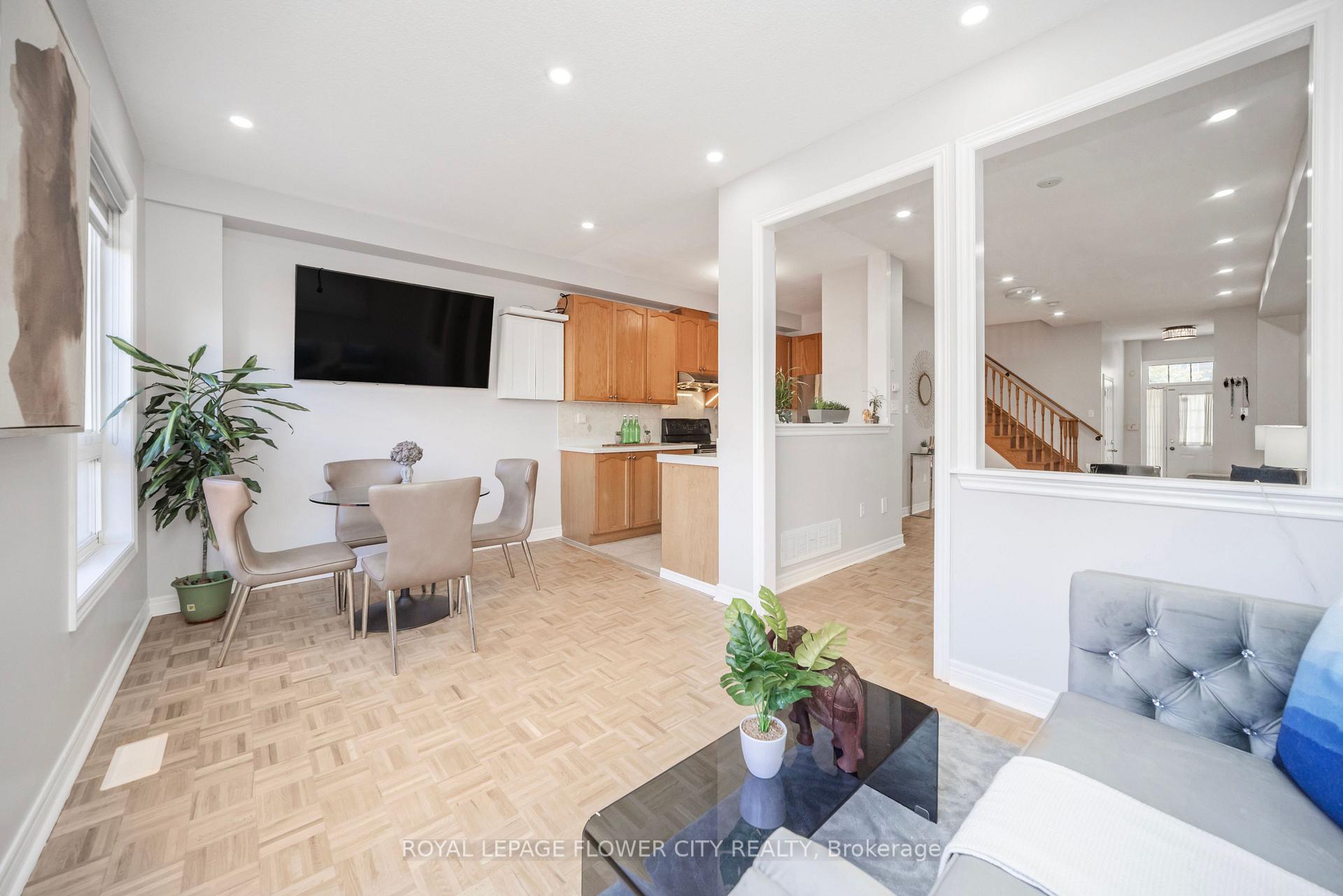 Photo 13 of 18 Nathaniel Crescent, Brampton, Bram West — HOMEH