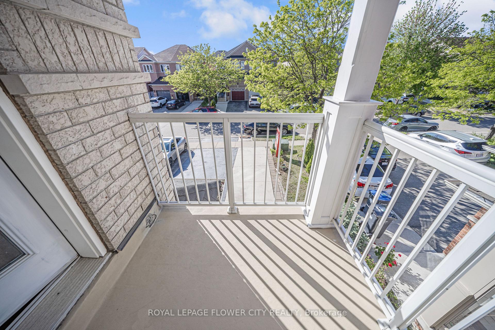 Photo 22 of 18 Nathaniel Crescent, Brampton, Bram West — HOMEH