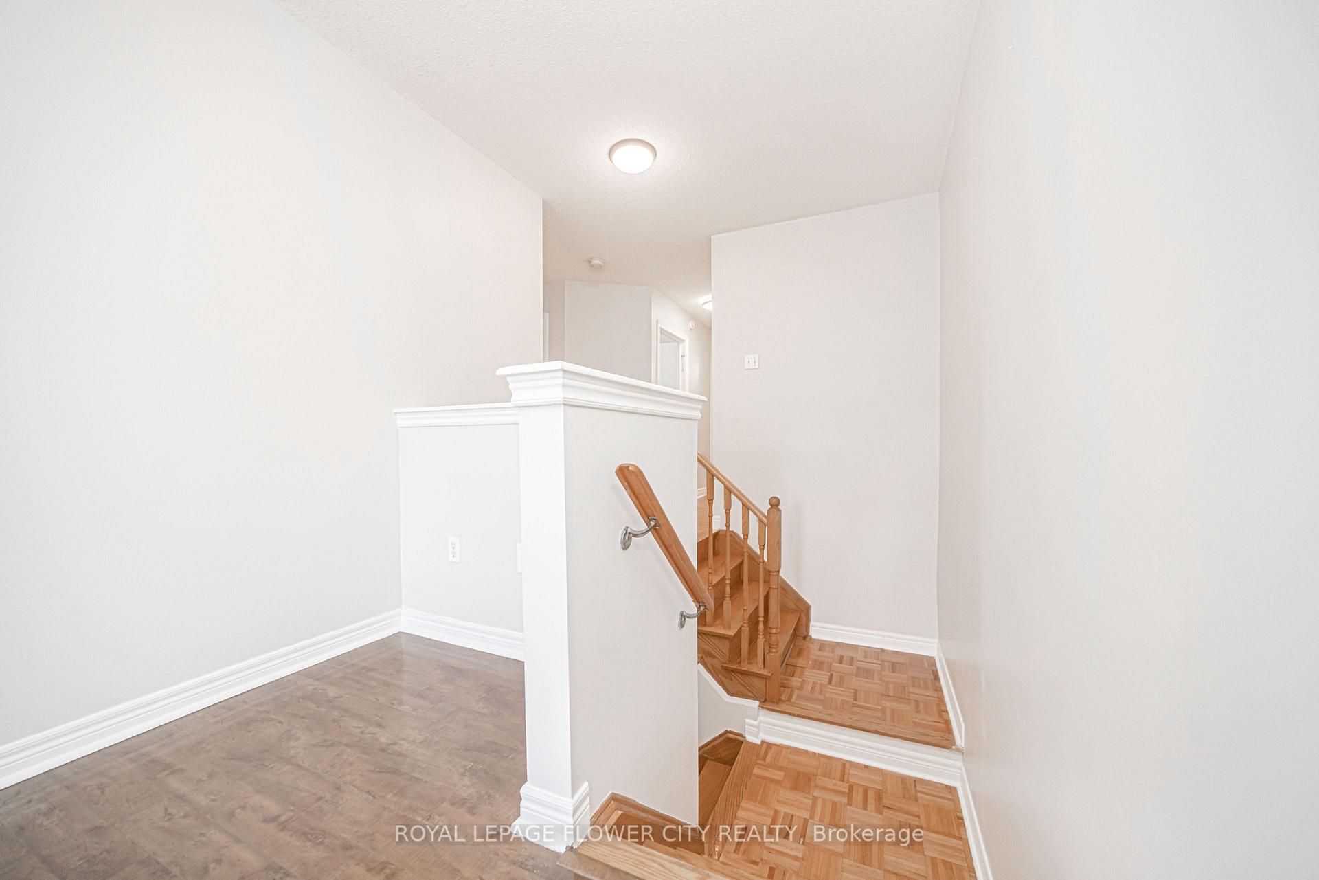 Photo 21 of 18 Nathaniel Crescent, Brampton, Bram West — HOMEH