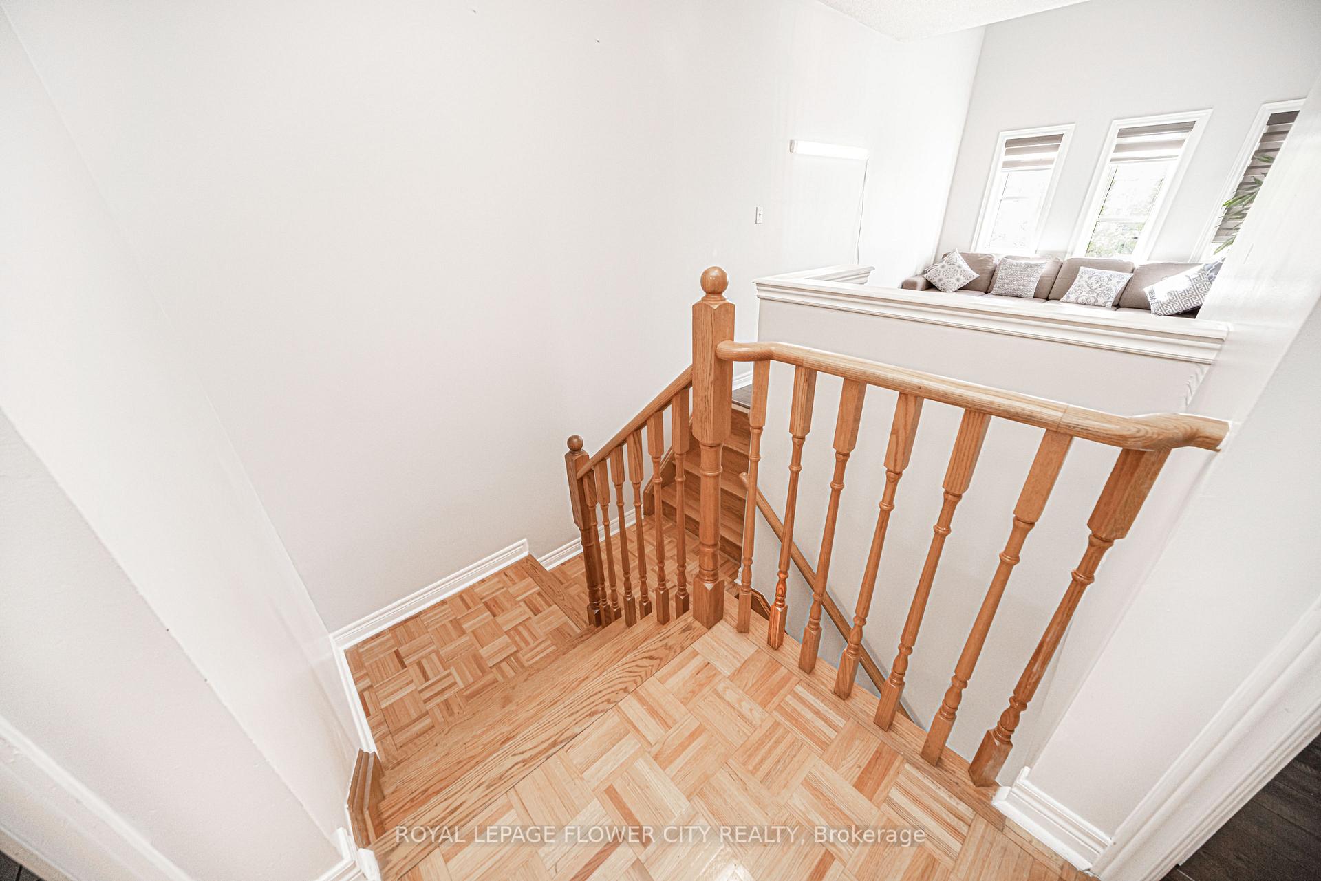 Photo 25 of 18 Nathaniel Crescent, Brampton, Bram West — HOMEH
