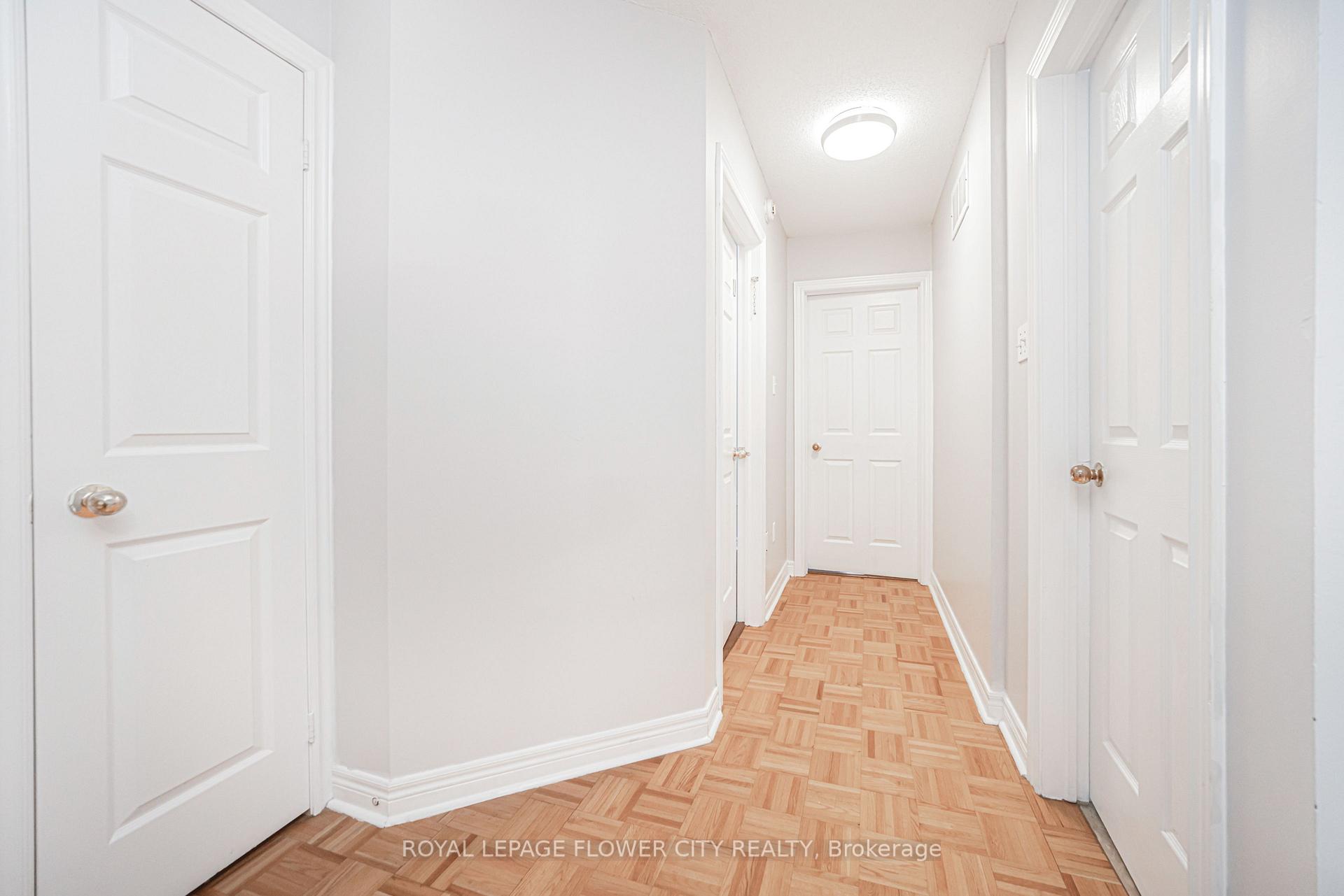 Photo 23 of 18 Nathaniel Crescent, Brampton, Bram West — HOMEH