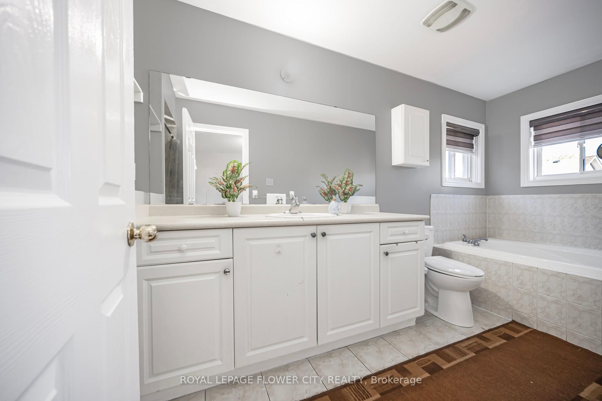 Photo 28 of 18 Nathaniel Crescent, Brampton, Bram West — HOMEH