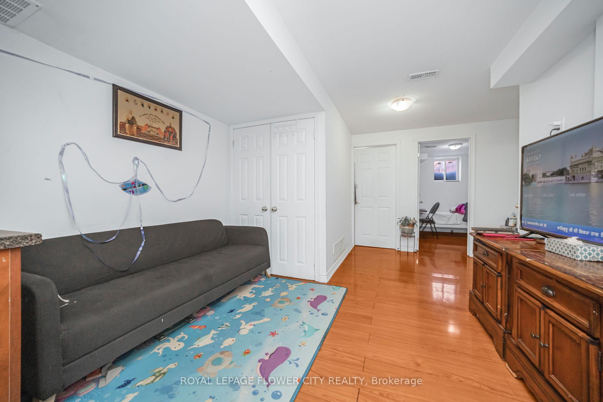 Photo 39 of 18 Nathaniel Crescent, Brampton, Bram West — HOMEH