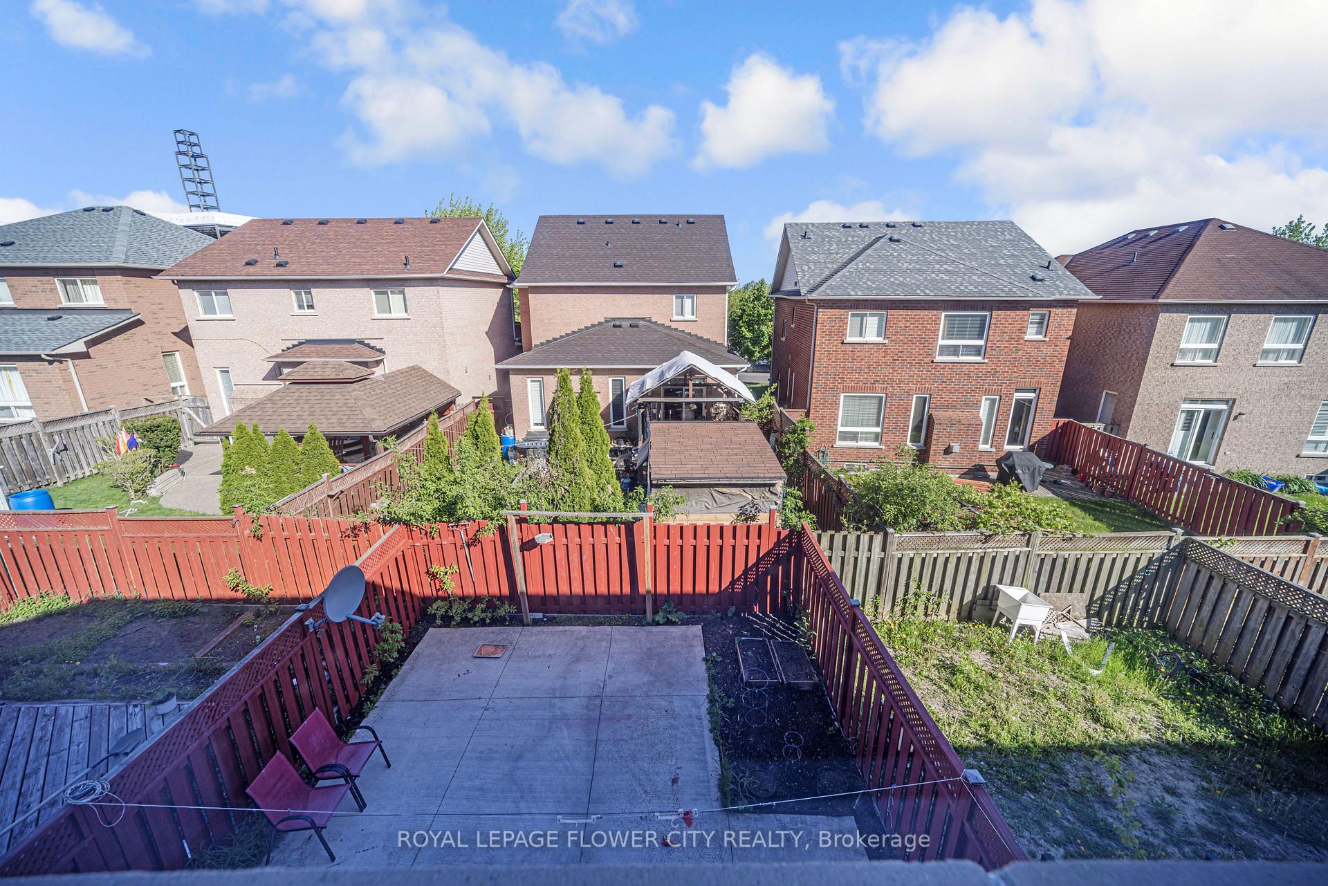 Photo 47 of 18 Nathaniel Crescent, Brampton, Bram West — HOMEH