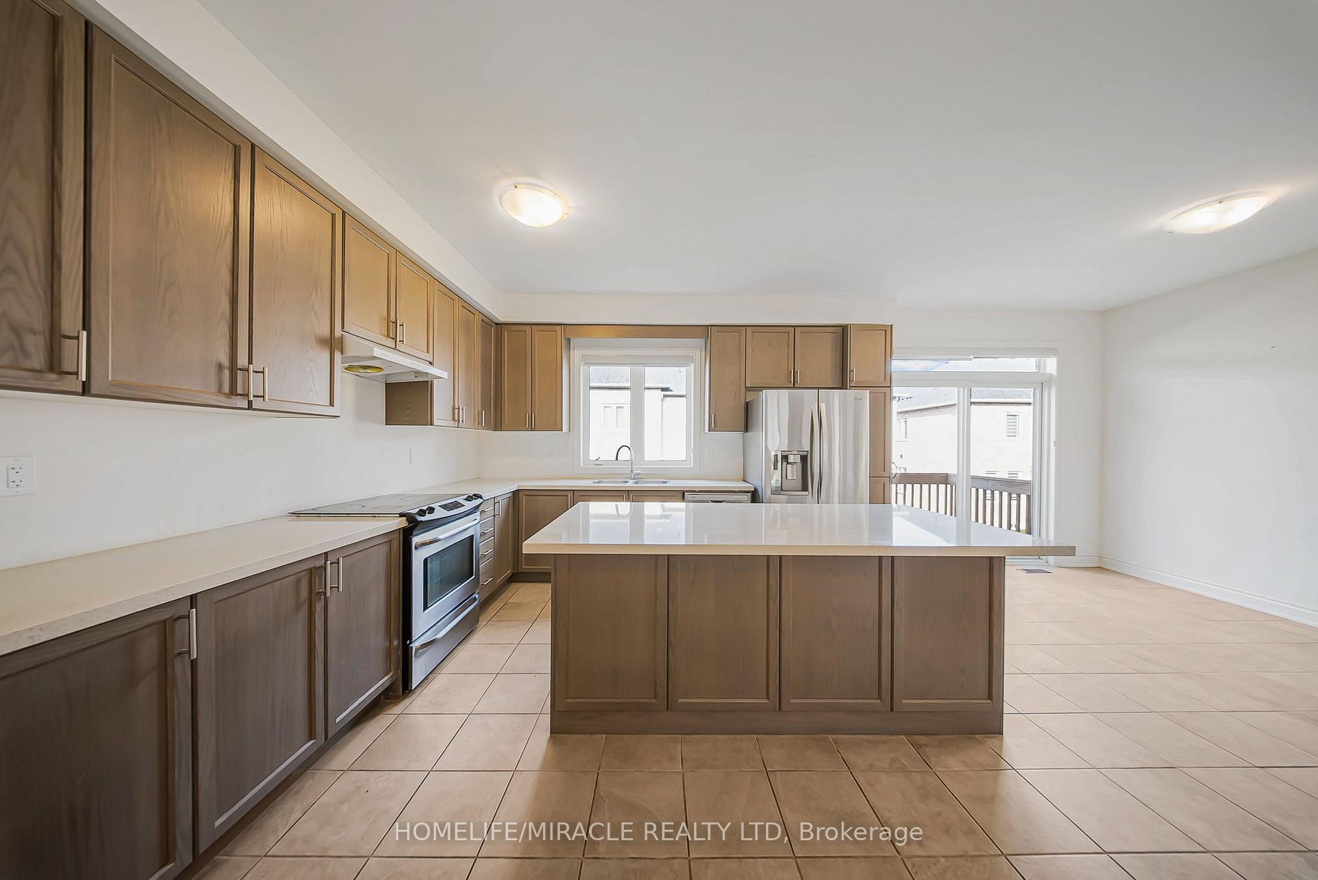 Photo 18 of 74 Attwater Drive, Cambridge — HOMEH