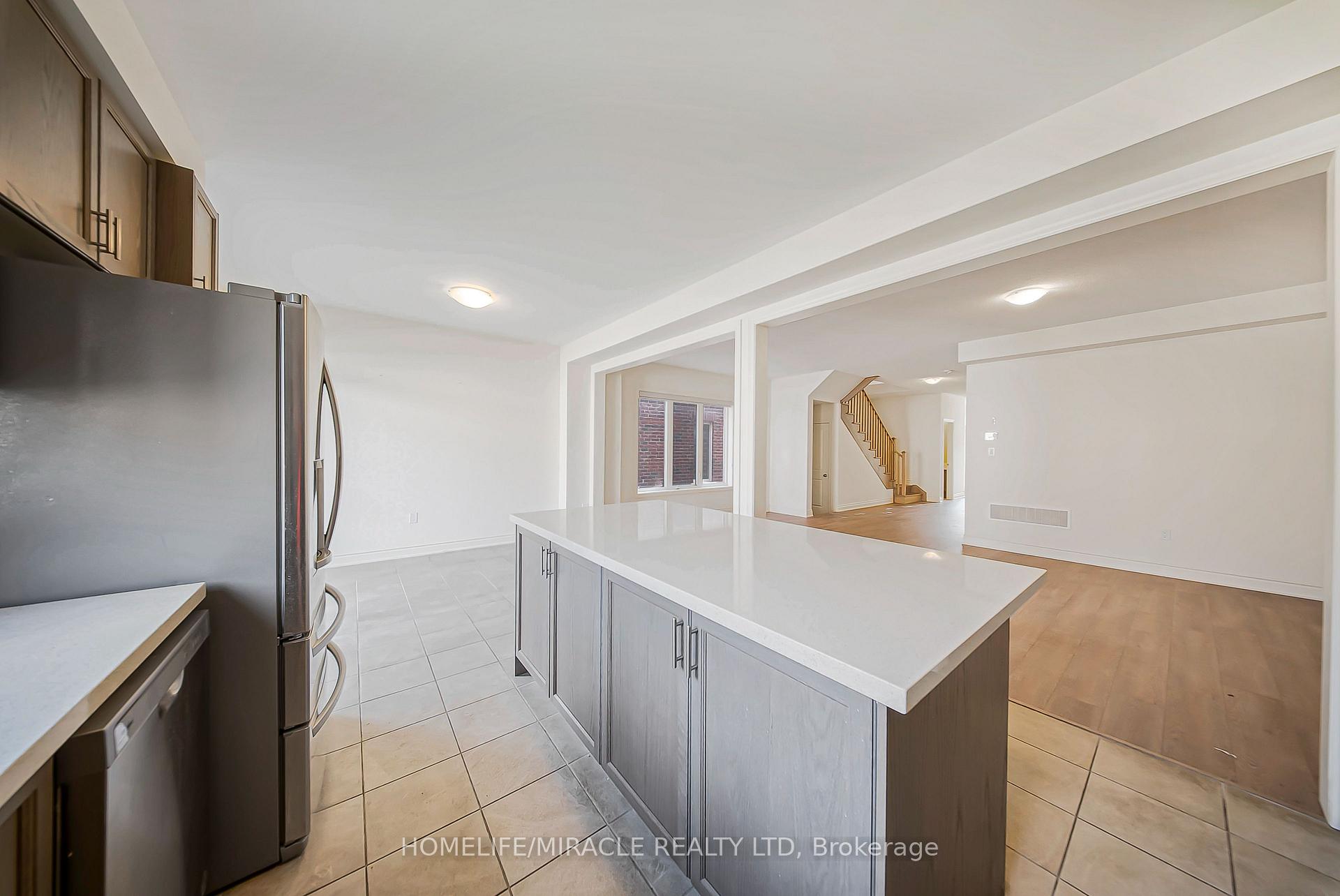 Photo 20 of 74 Attwater Drive, Cambridge — HOMEH
