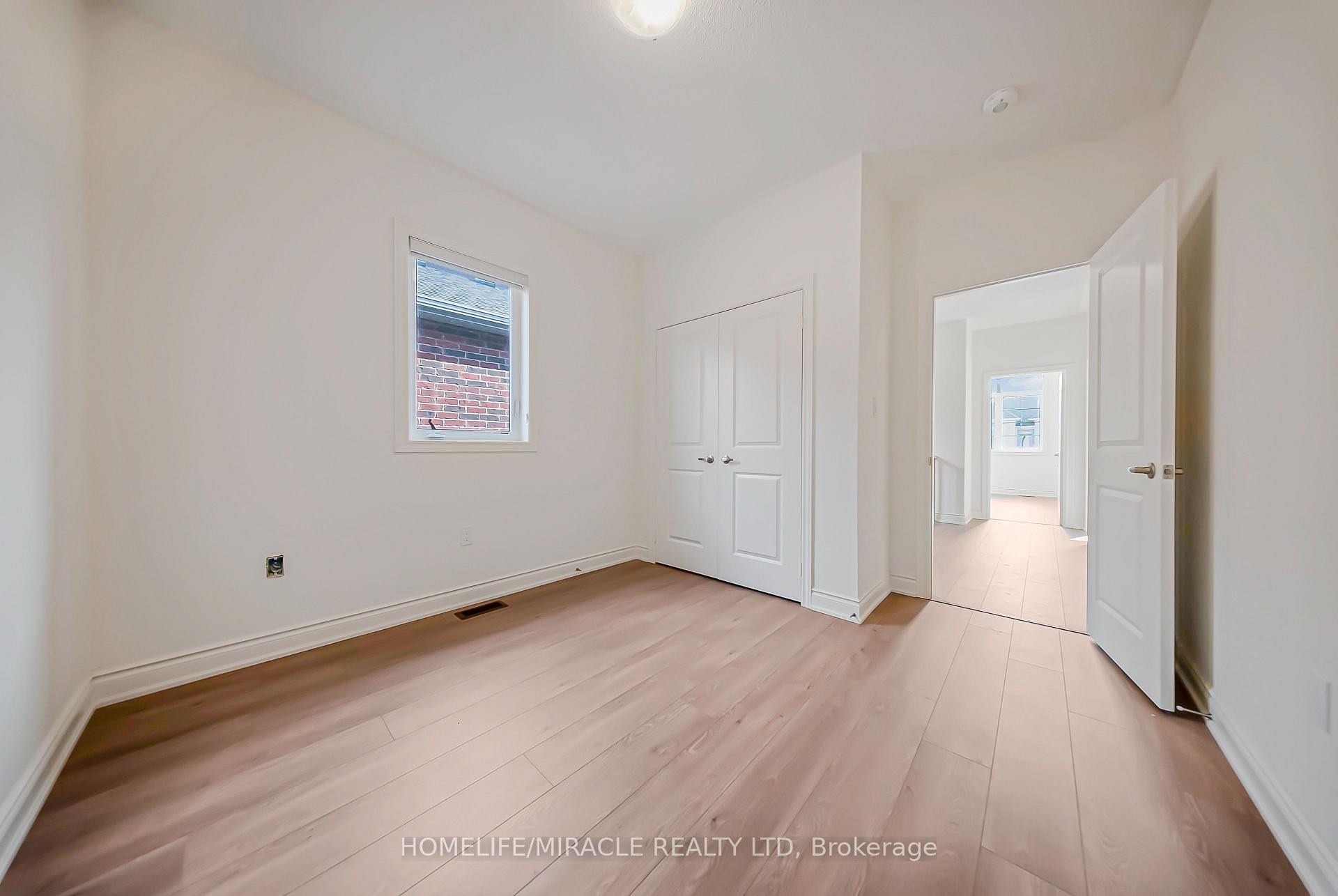 Photo 25 of 74 Attwater Drive, Cambridge — HOMEH
