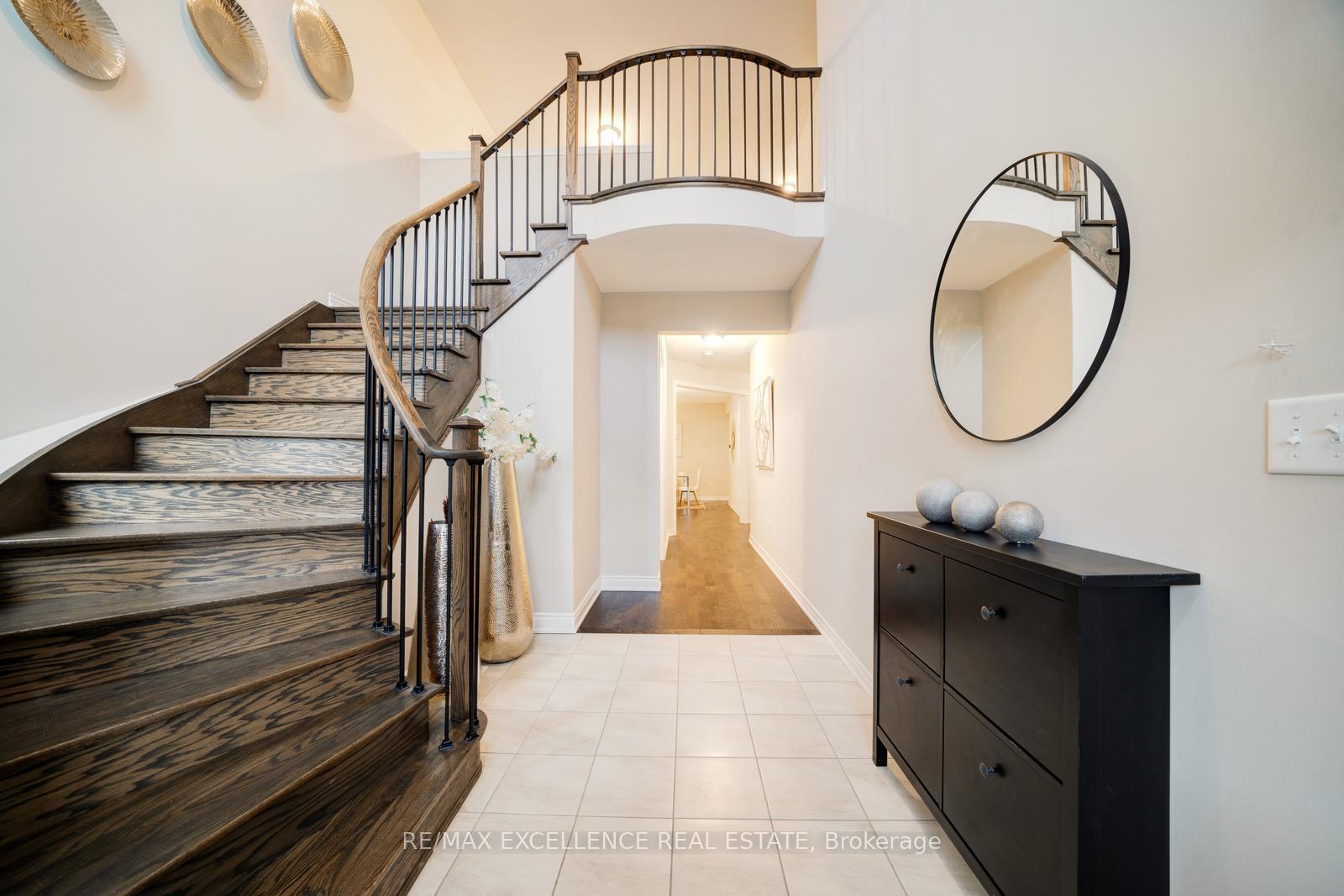 Photo 3 of 11 Gosset Road, Brampton, Northwest Brampton — HOMEH