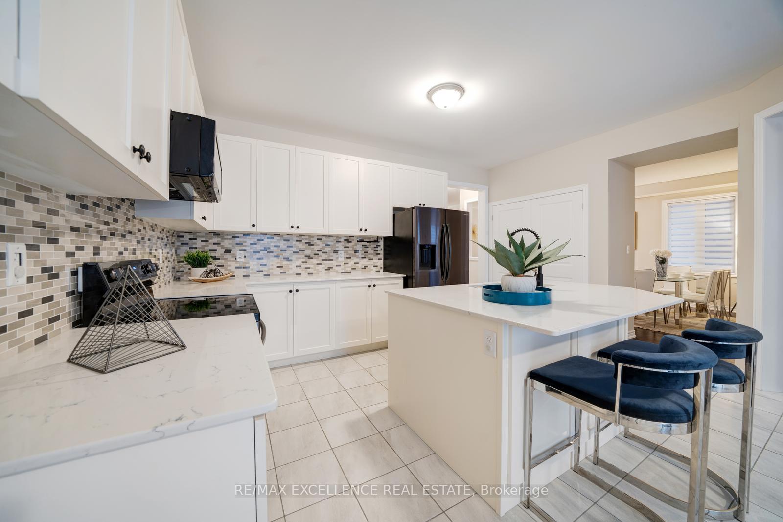 Photo 14 of 11 Gosset Road, Brampton, Northwest Brampton — HOMEH