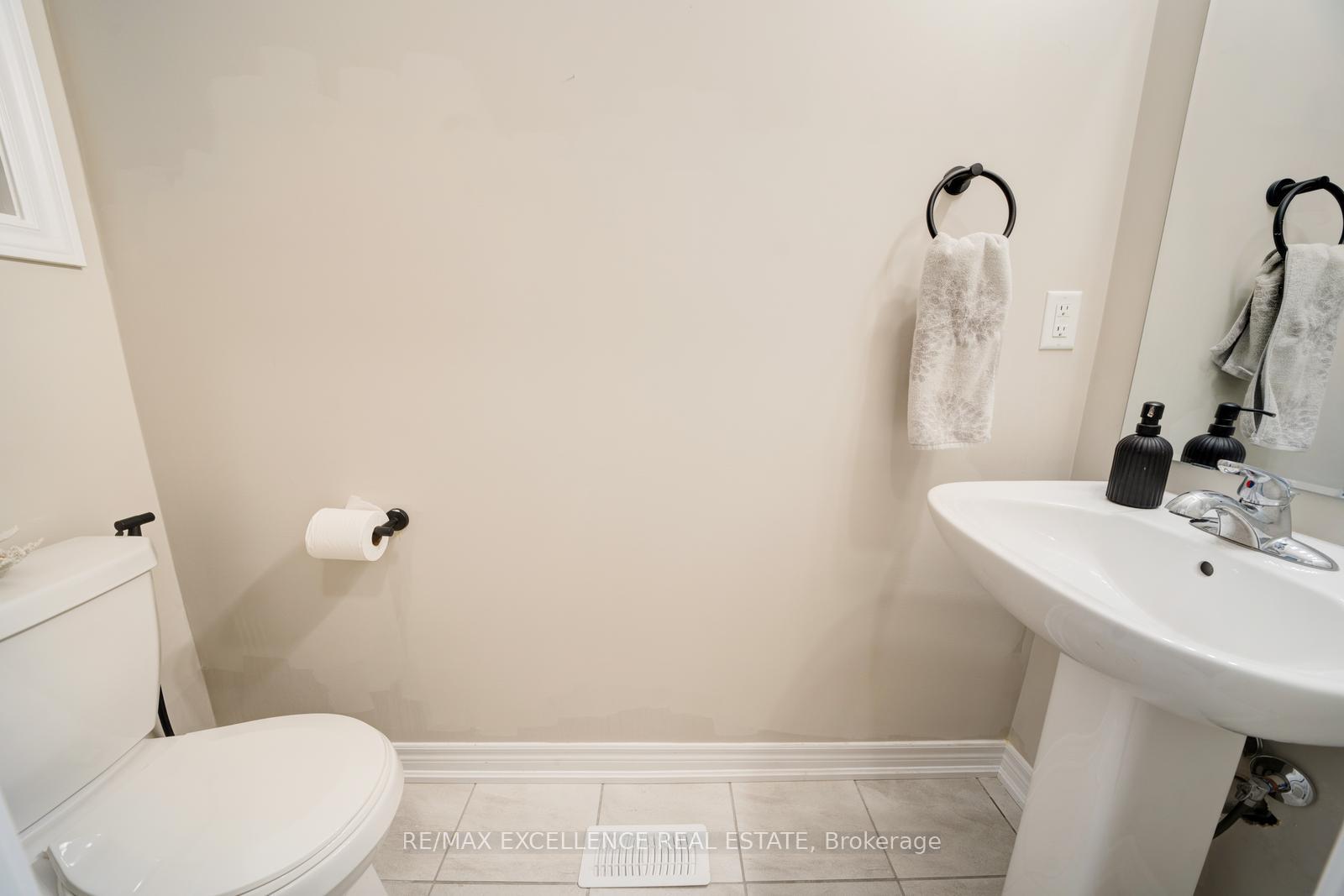 Photo 18 of 11 Gosset Road, Brampton, Northwest Brampton — HOMEH