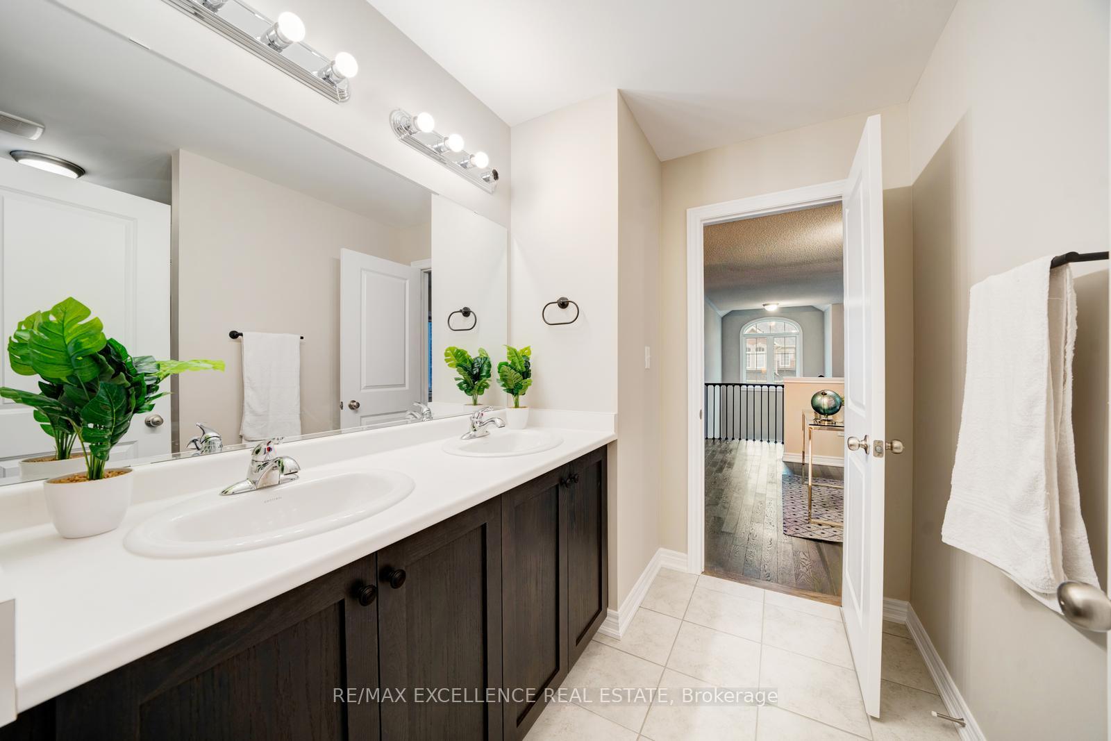 Photo 31 of 11 Gosset Road, Brampton, Northwest Brampton — HOMEH
