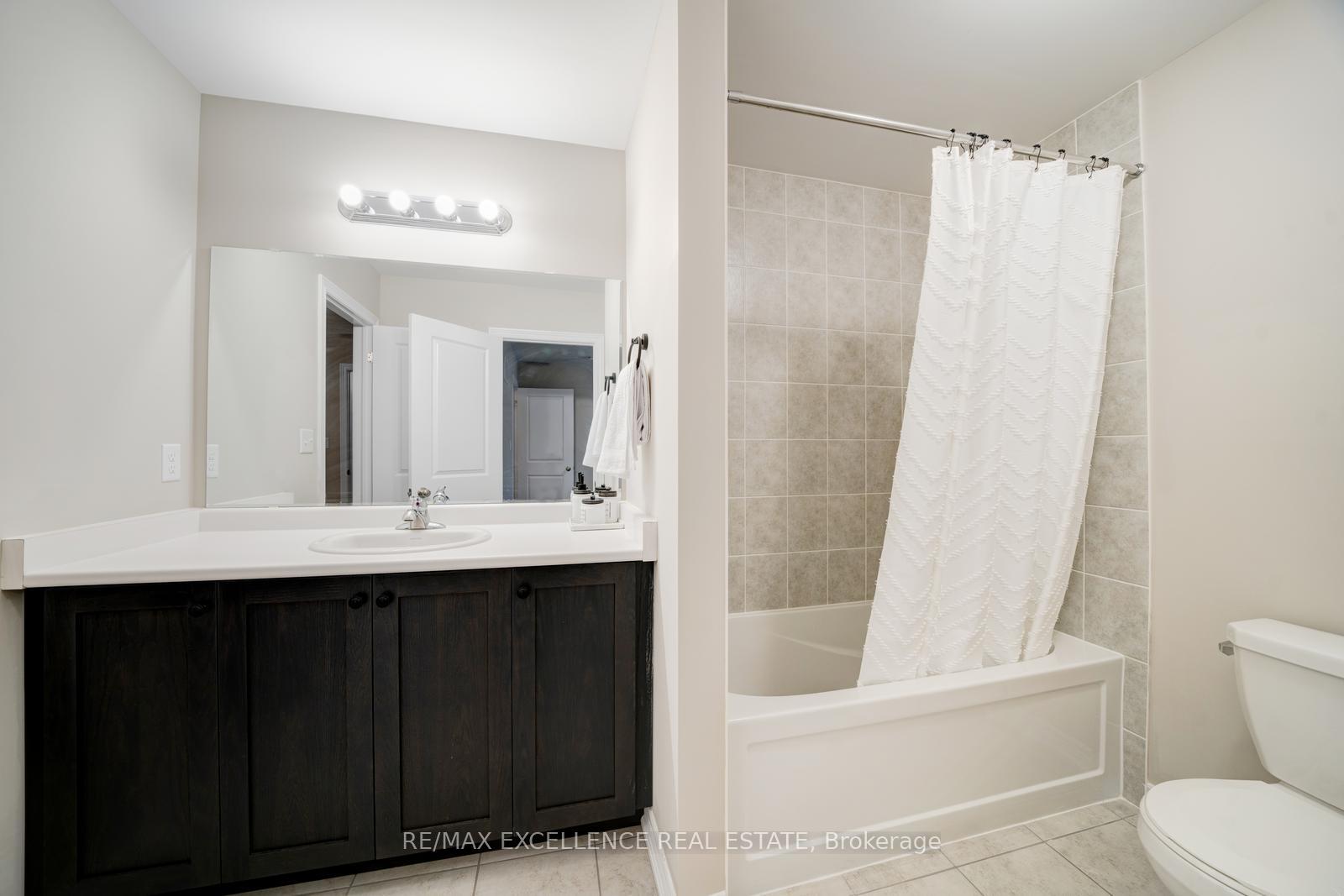 Photo 32 of 11 Gosset Road, Brampton, Northwest Brampton — HOMEH