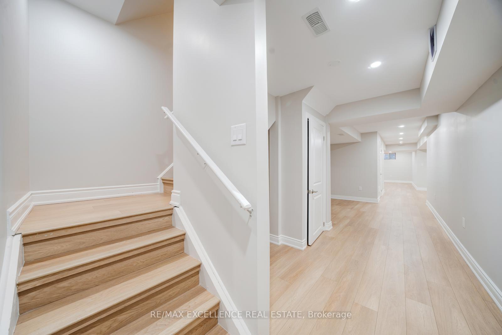Photo 35 of 11 Gosset Road, Brampton, Northwest Brampton — HOMEH