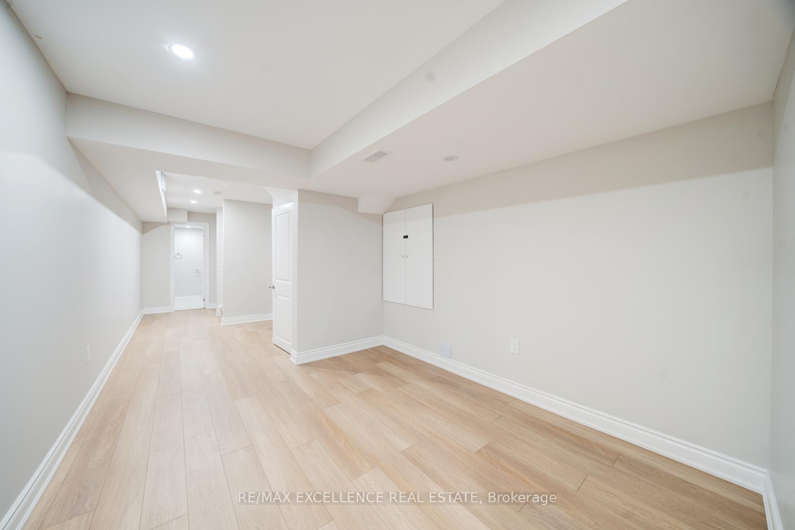 Photo 37 of 11 Gosset Road, Brampton, Northwest Brampton — HOMEH